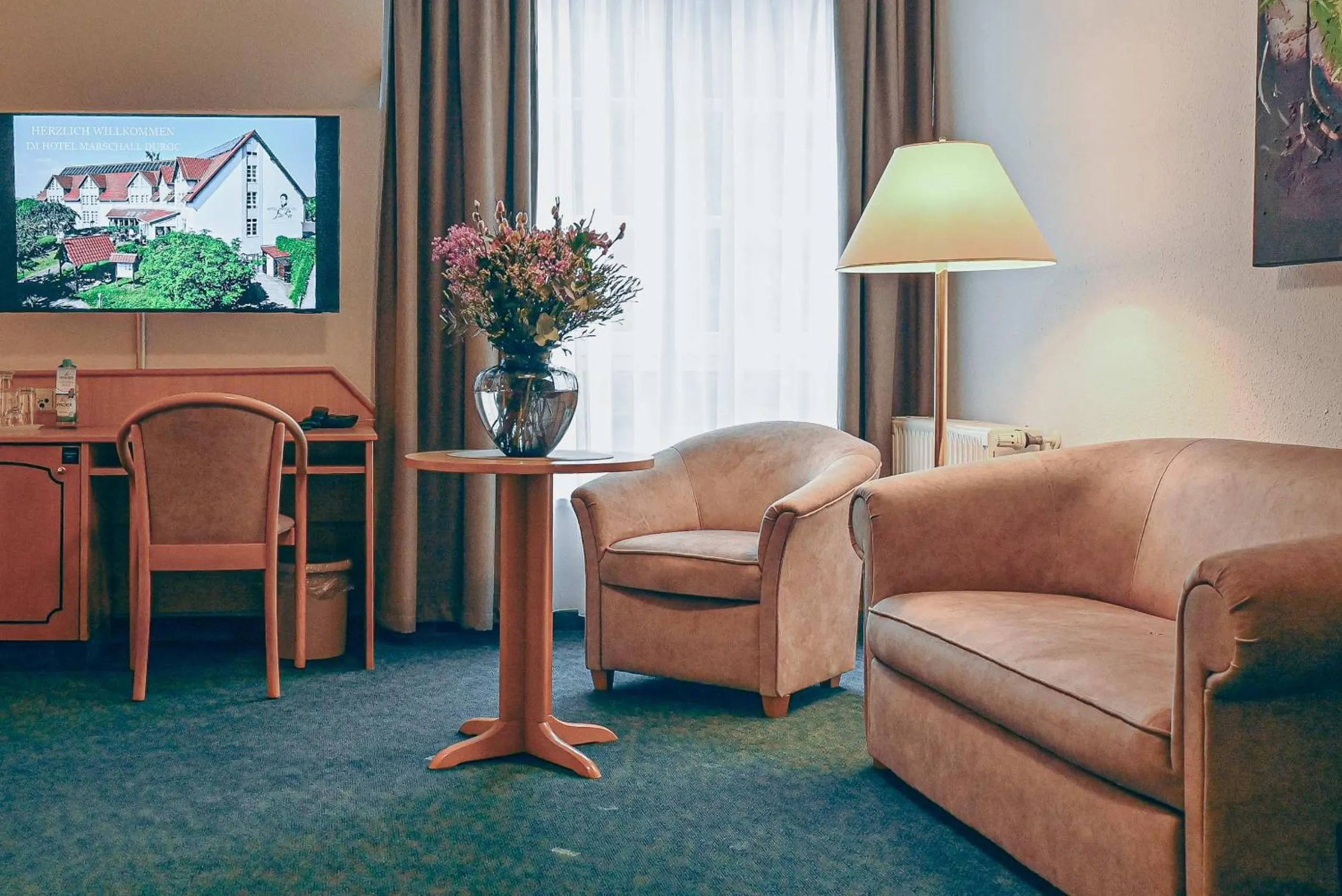 Bed in Hotel Marschall Duroc