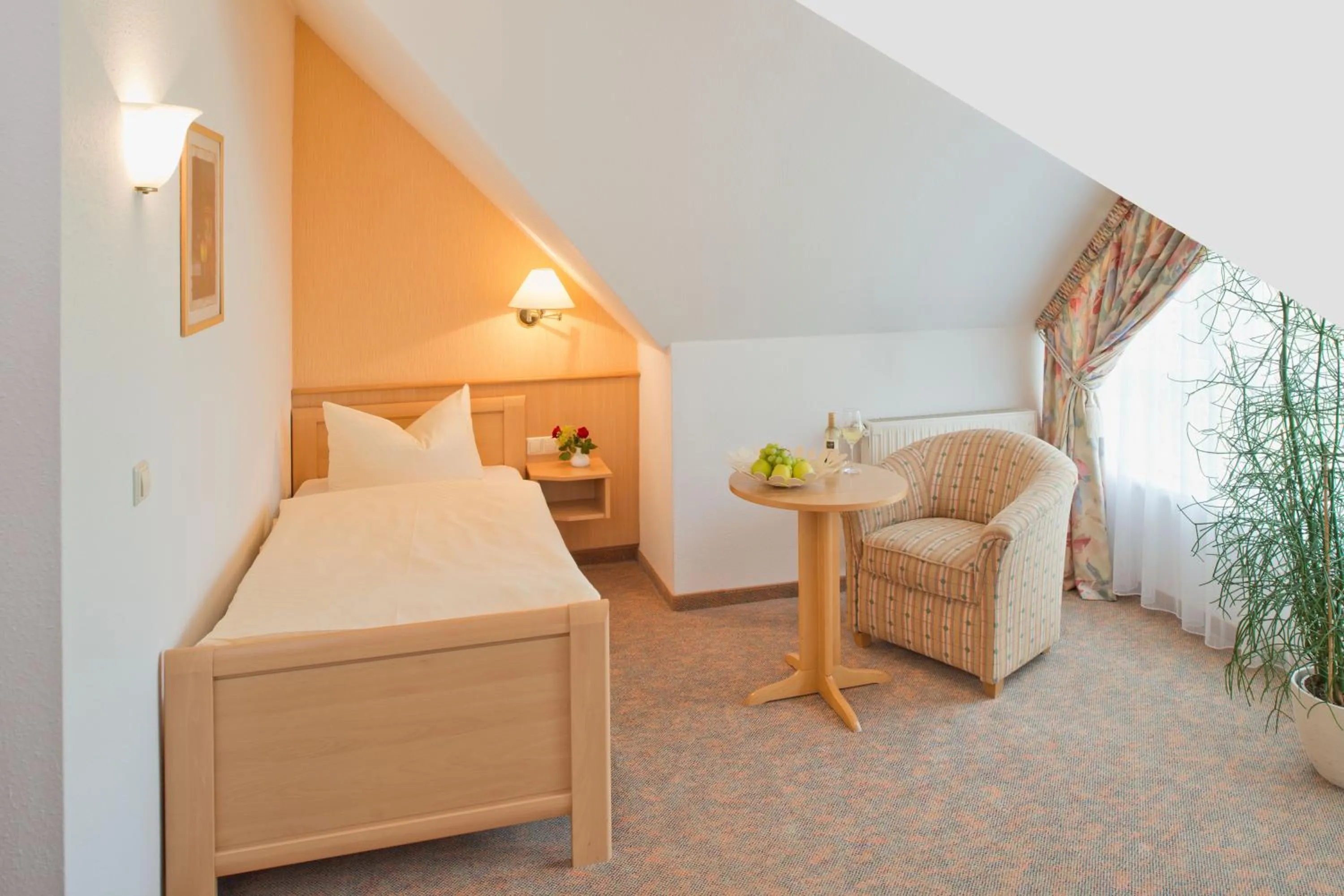 Bed in Hotel Marschall Duroc