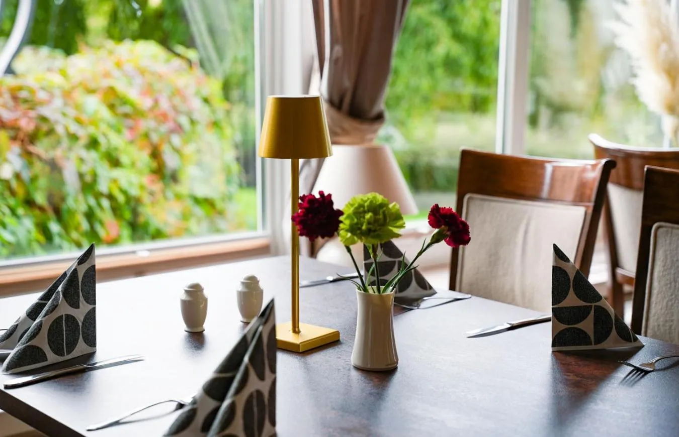 Restaurant/places to eat in Hotel Marschall Duroc