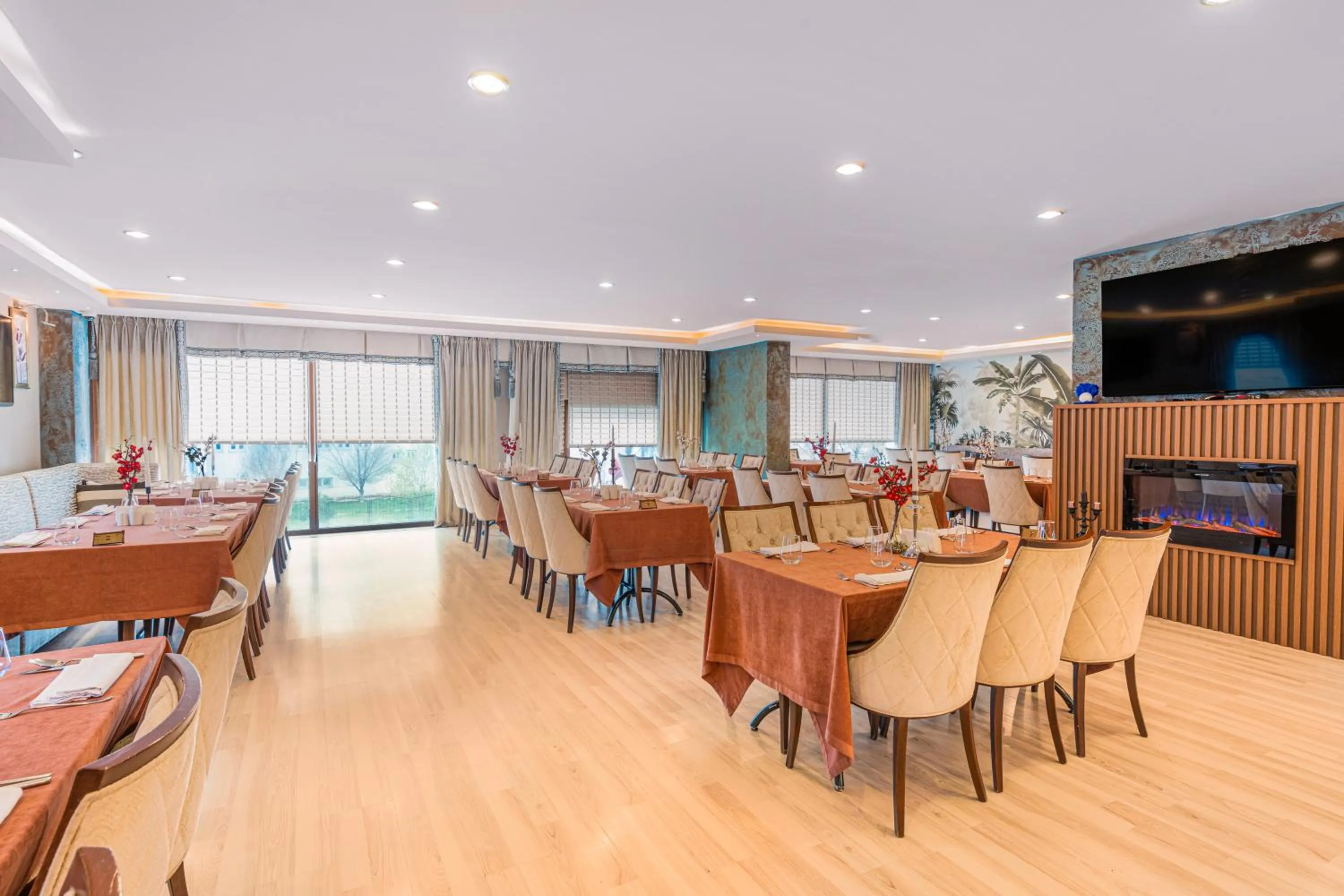 Restaurant/places to eat in GRAND ANİ HOTEL