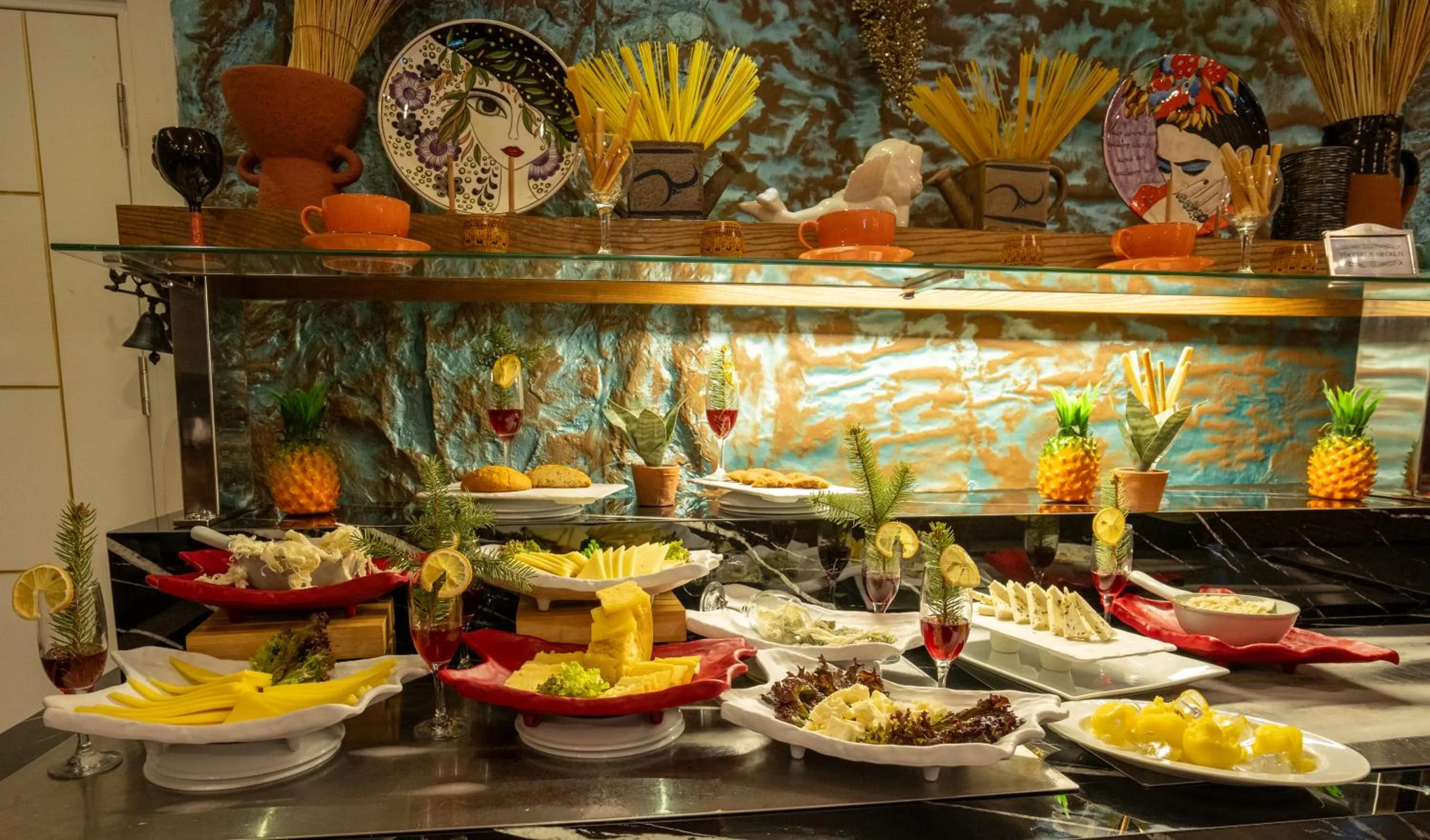 Restaurant/places to eat in GRAND ANİ HOTEL