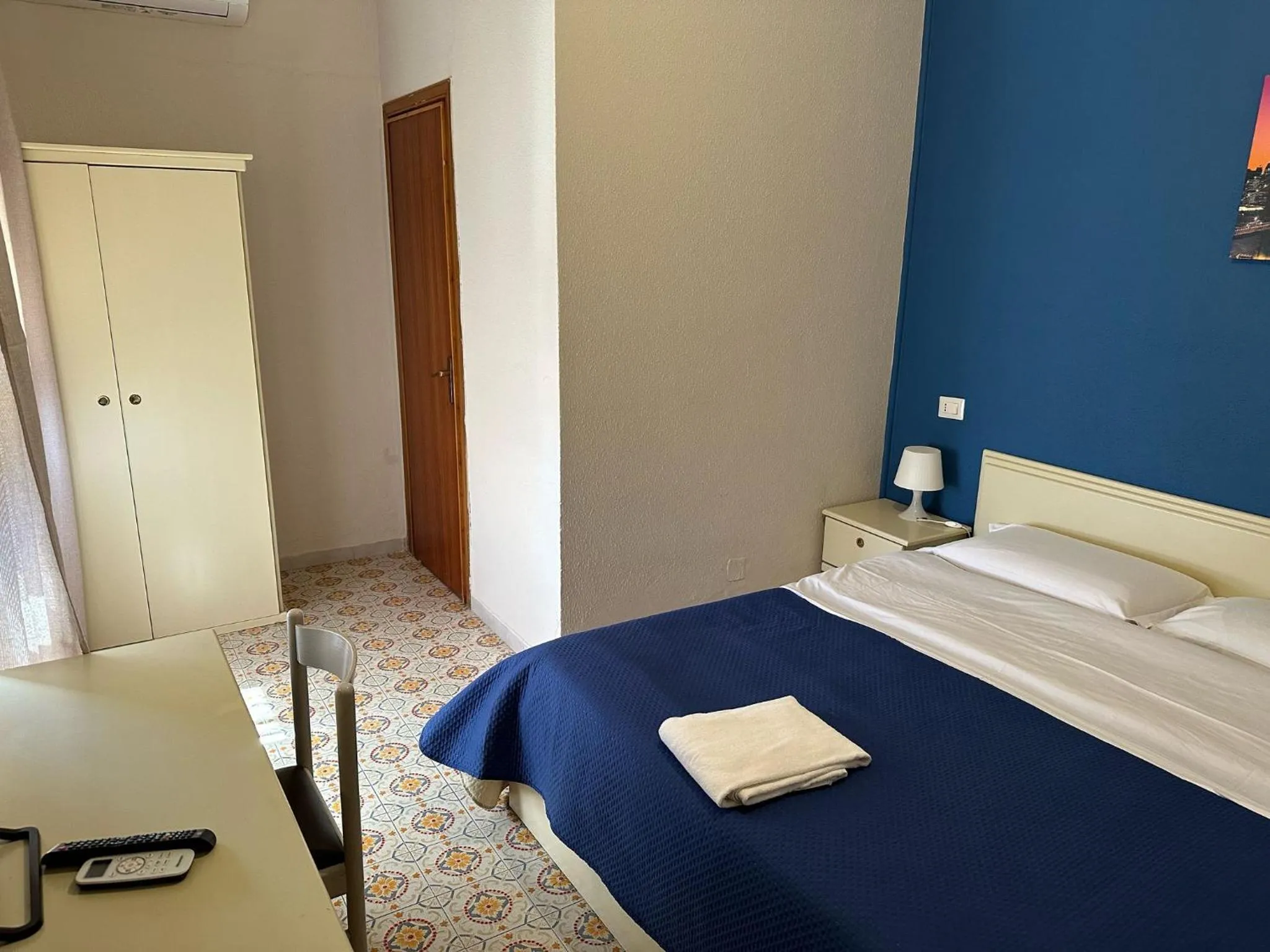 Bedroom, Bed in Hotel Costa Jonica