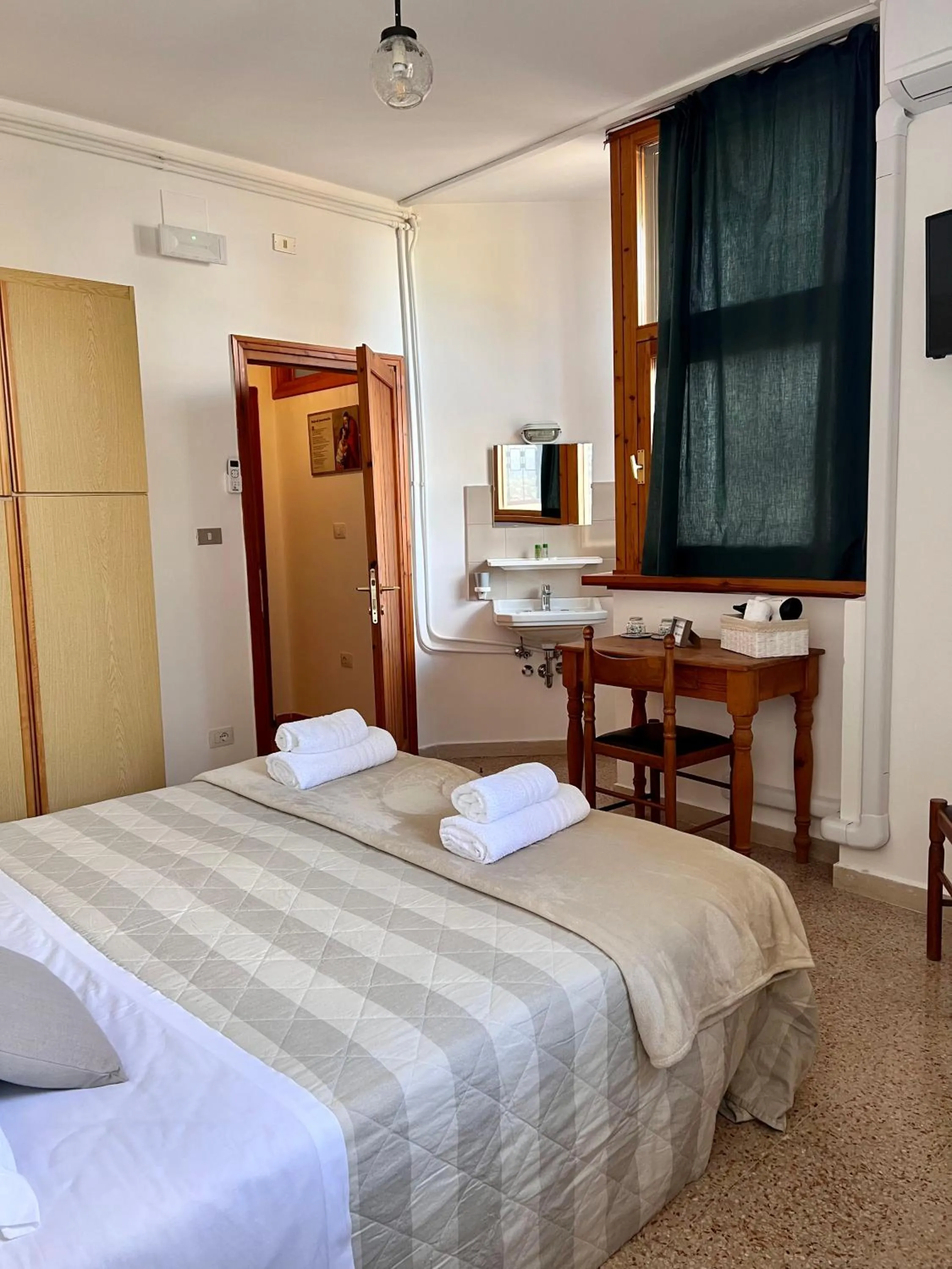 Bed in Affittacamere Santa Maria di Betlem