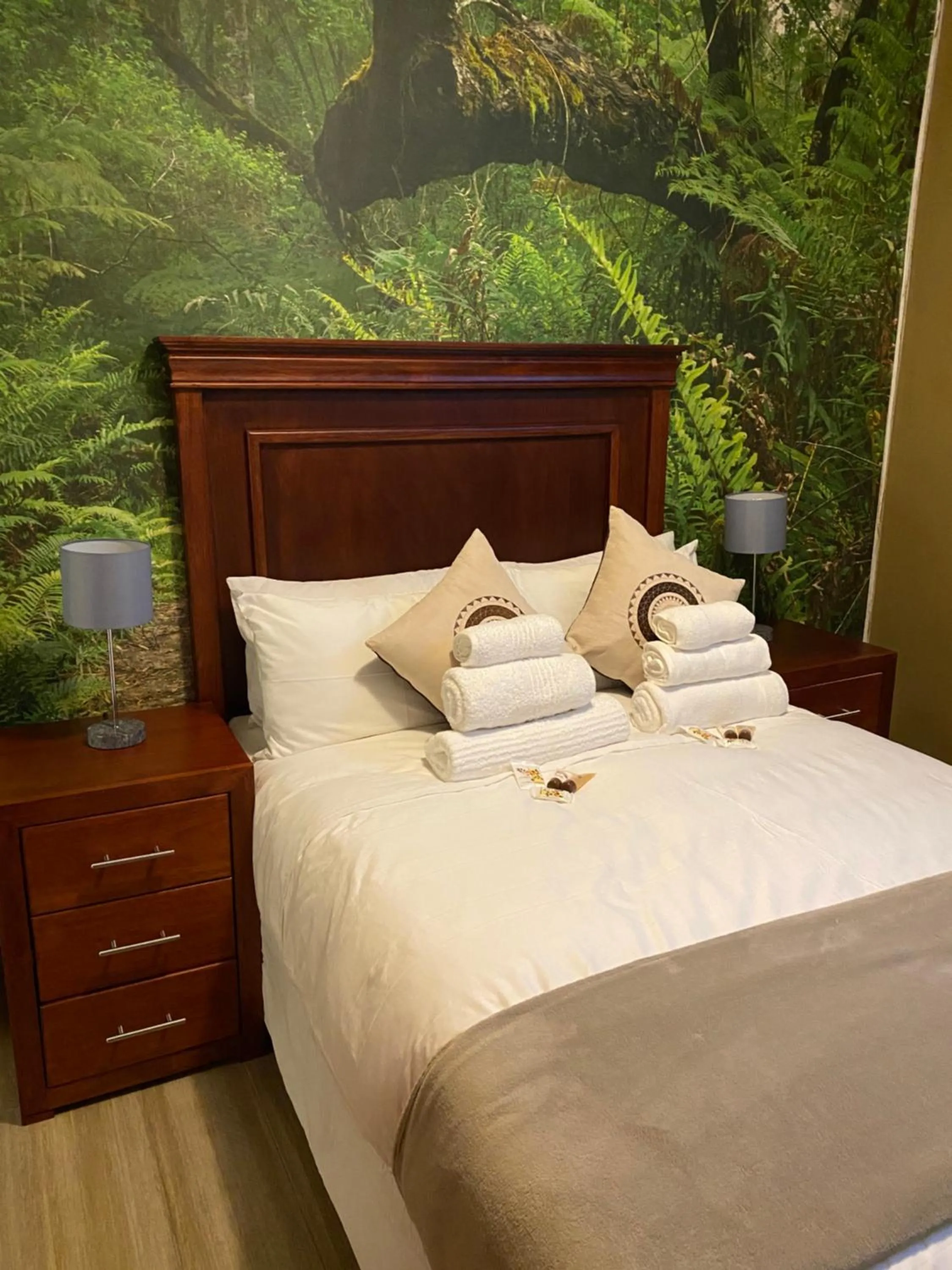 Bedroom, Bed in Seven Wonders B&B