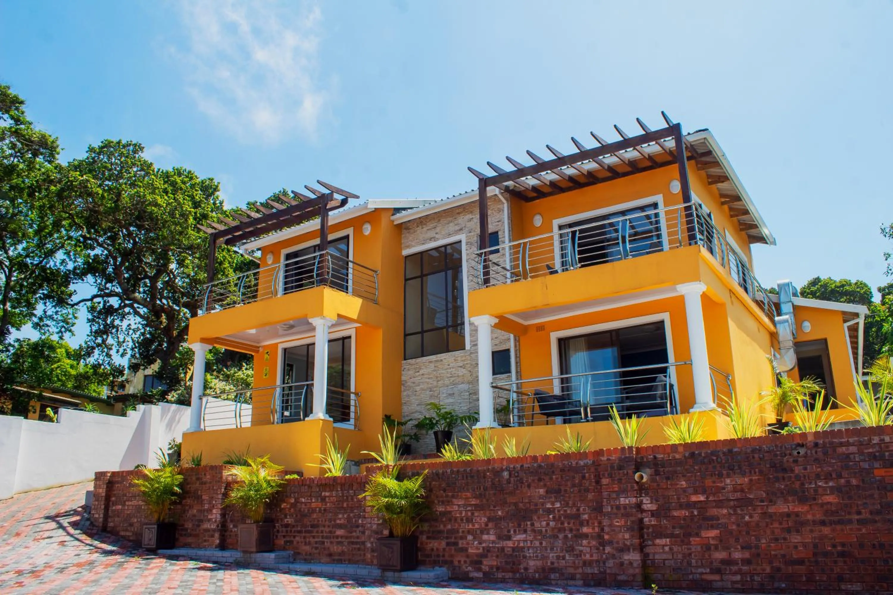 Property building in Seven Wonders B&B