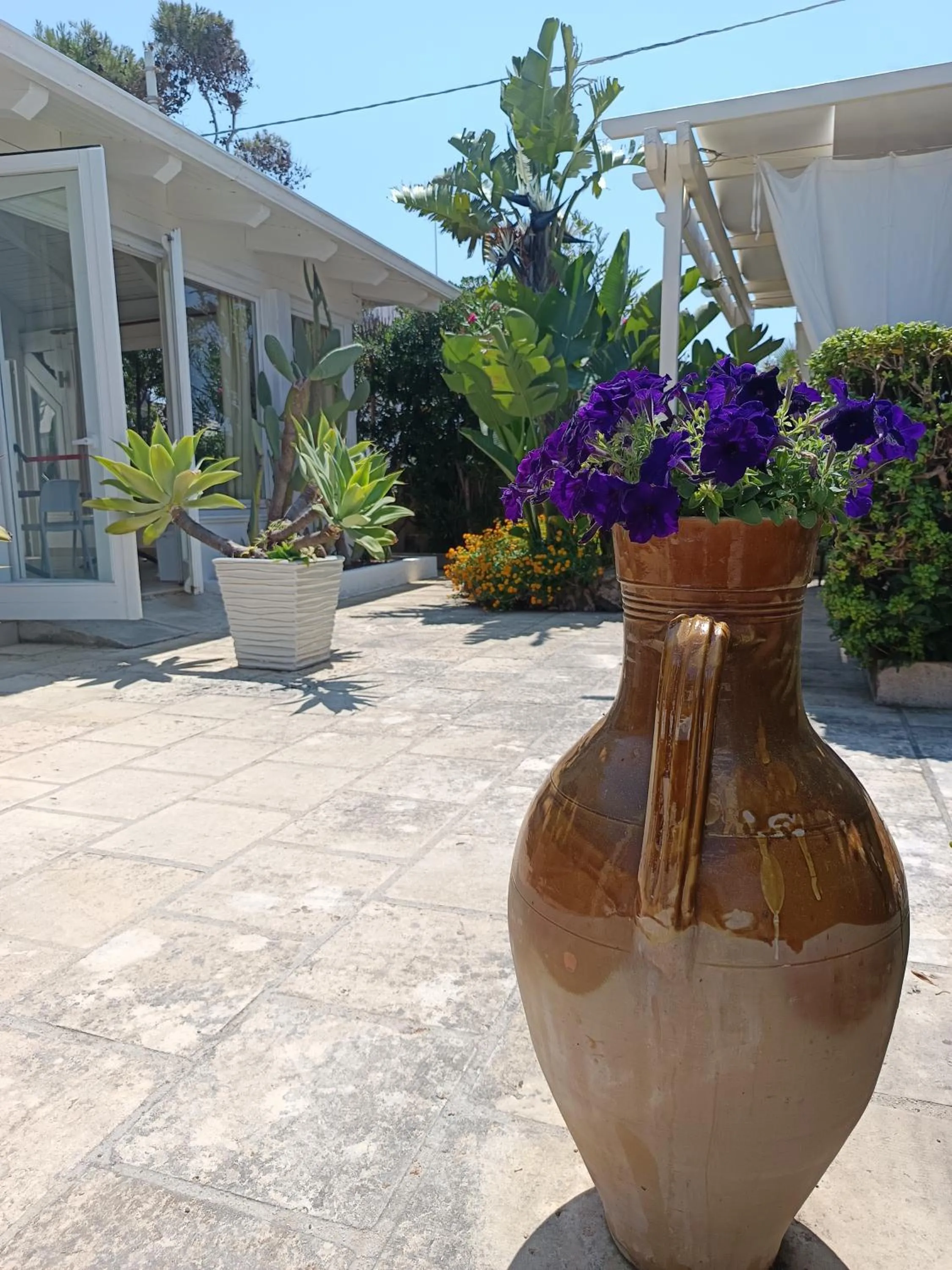 Garden in La Giara Resort