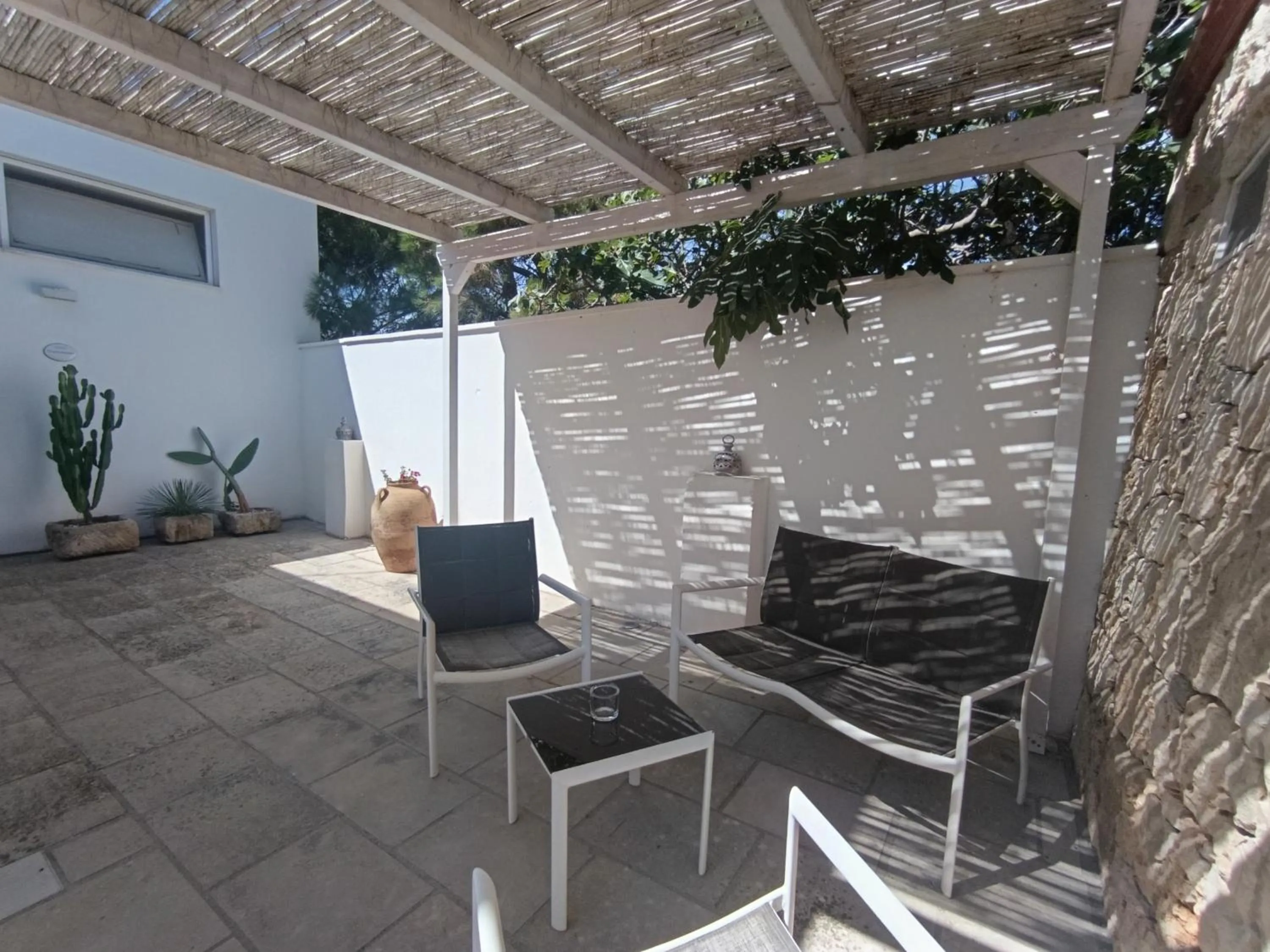 Patio in La Giara Resort