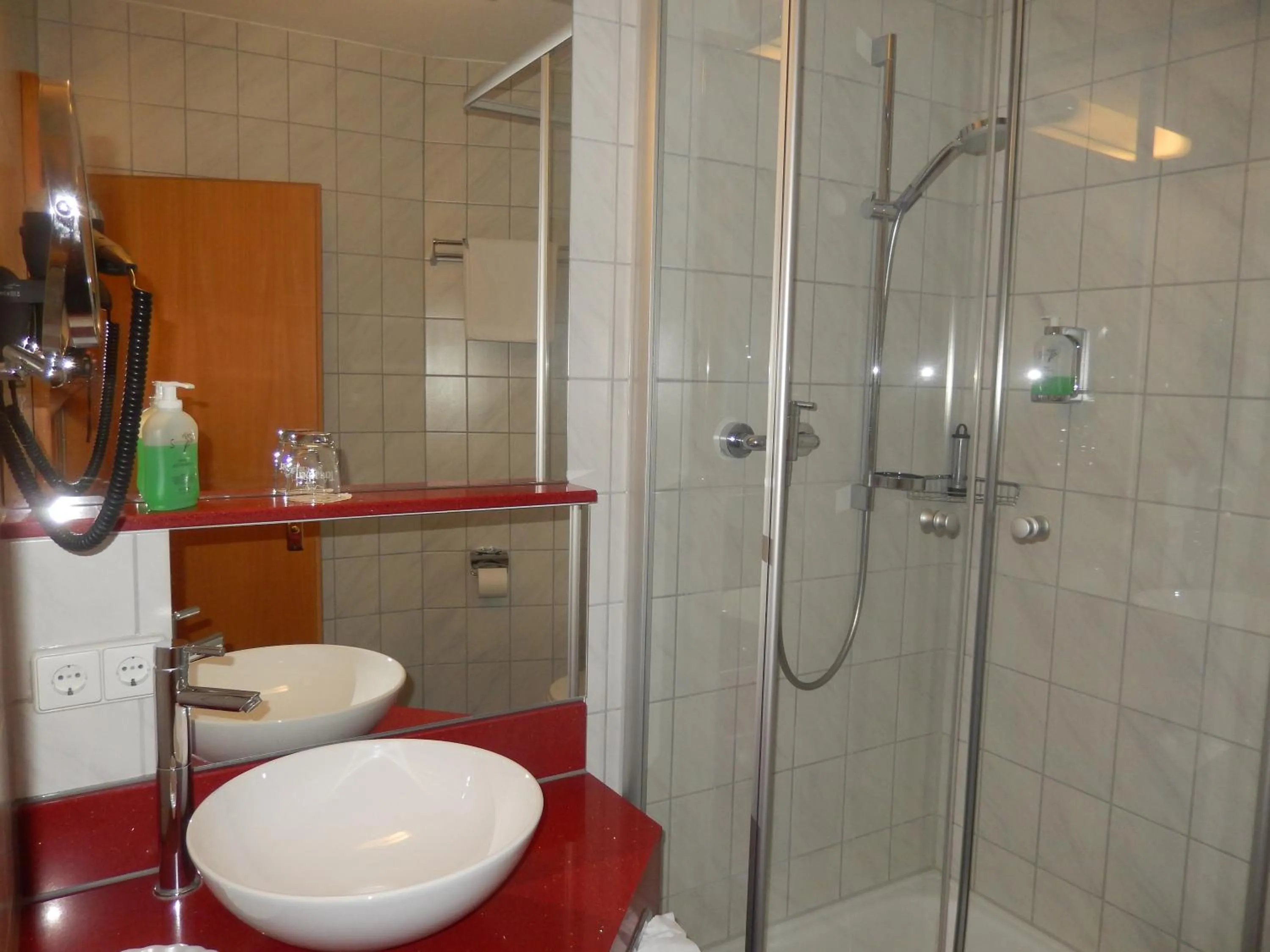 Bathroom in Eden Hotel