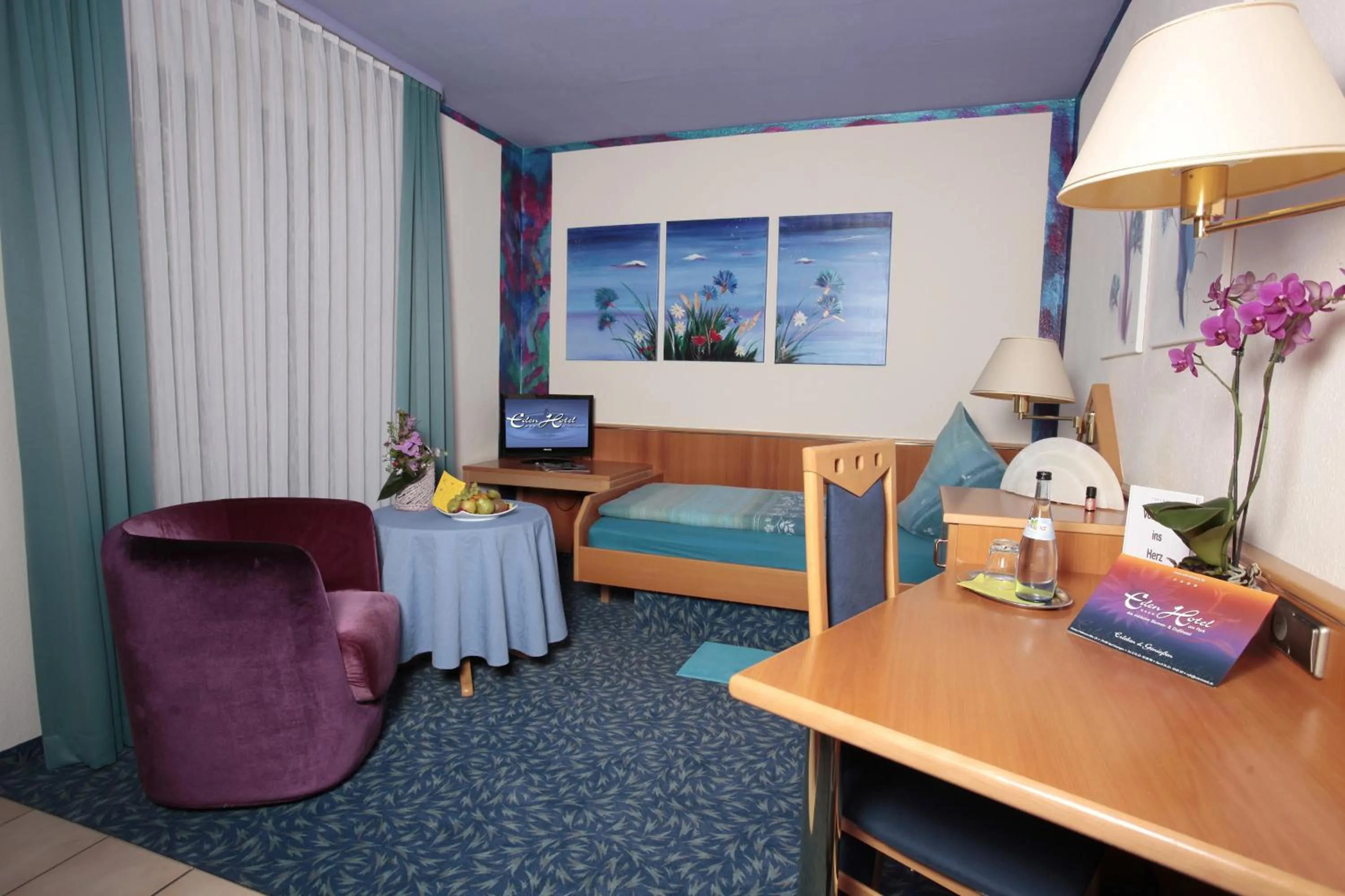 Photo of the whole room, Bed in Eden Hotel