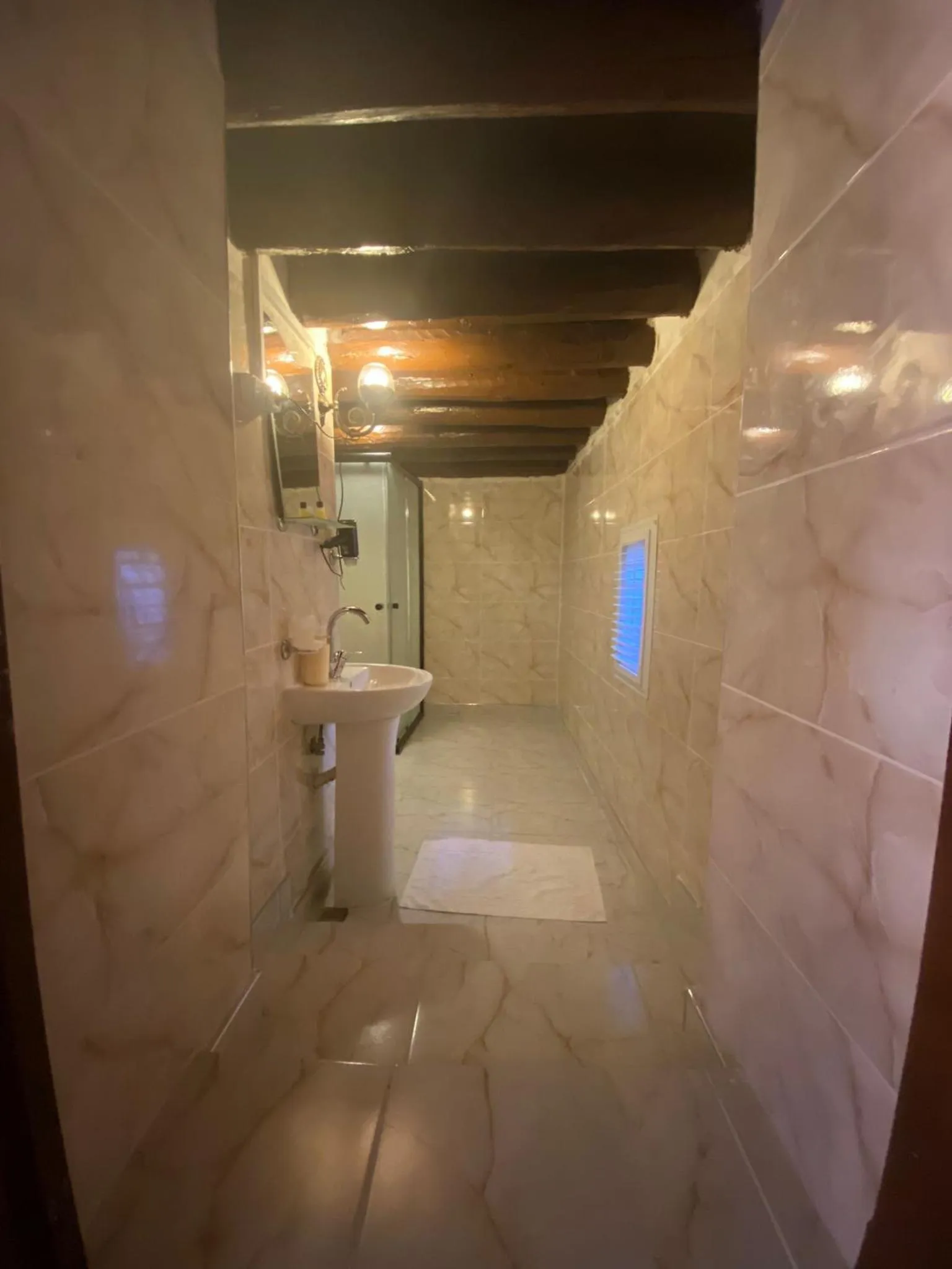 Bathroom in Şirvani Konağı