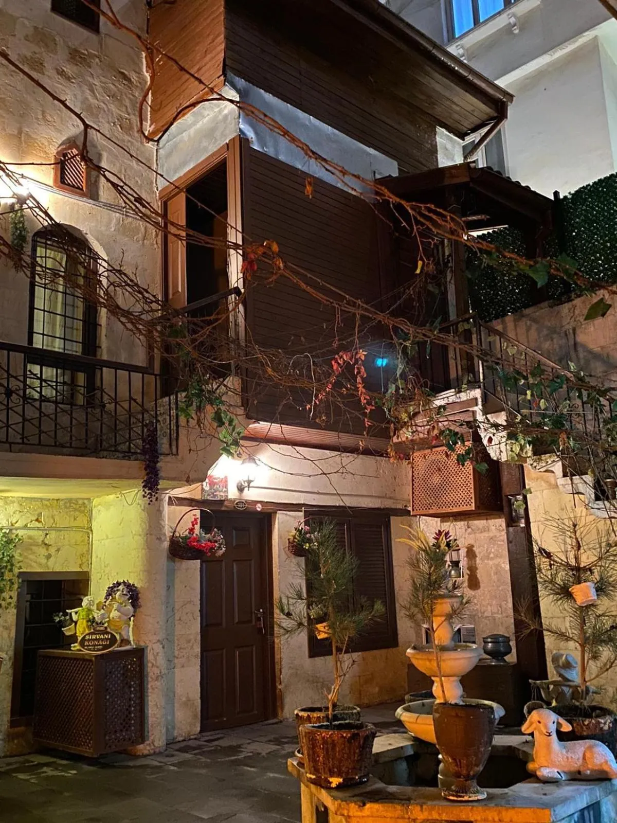 Property building in Şirvani Konağı