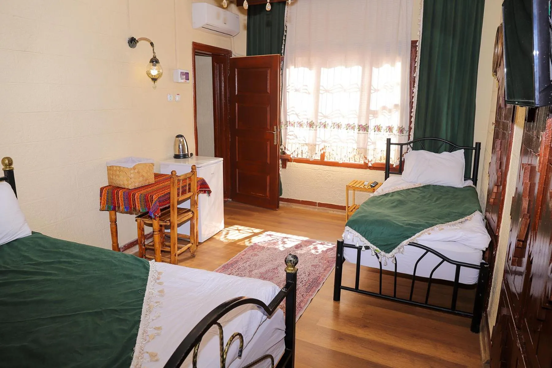 Bedroom in Şirvani Konağı