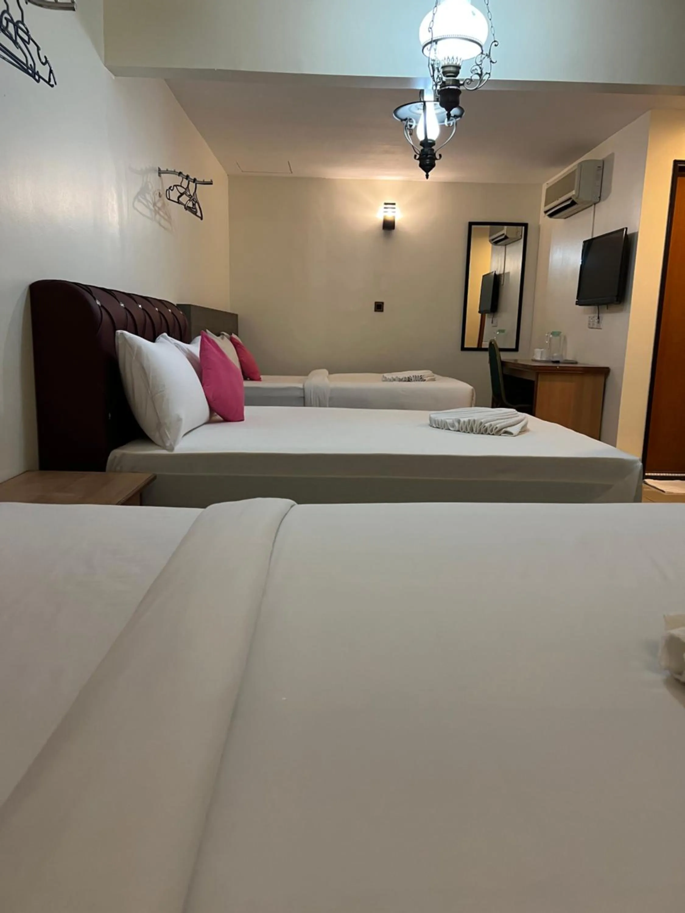 Bed in HOTEL SRI SUTRA (BANDAR SUNWAY)