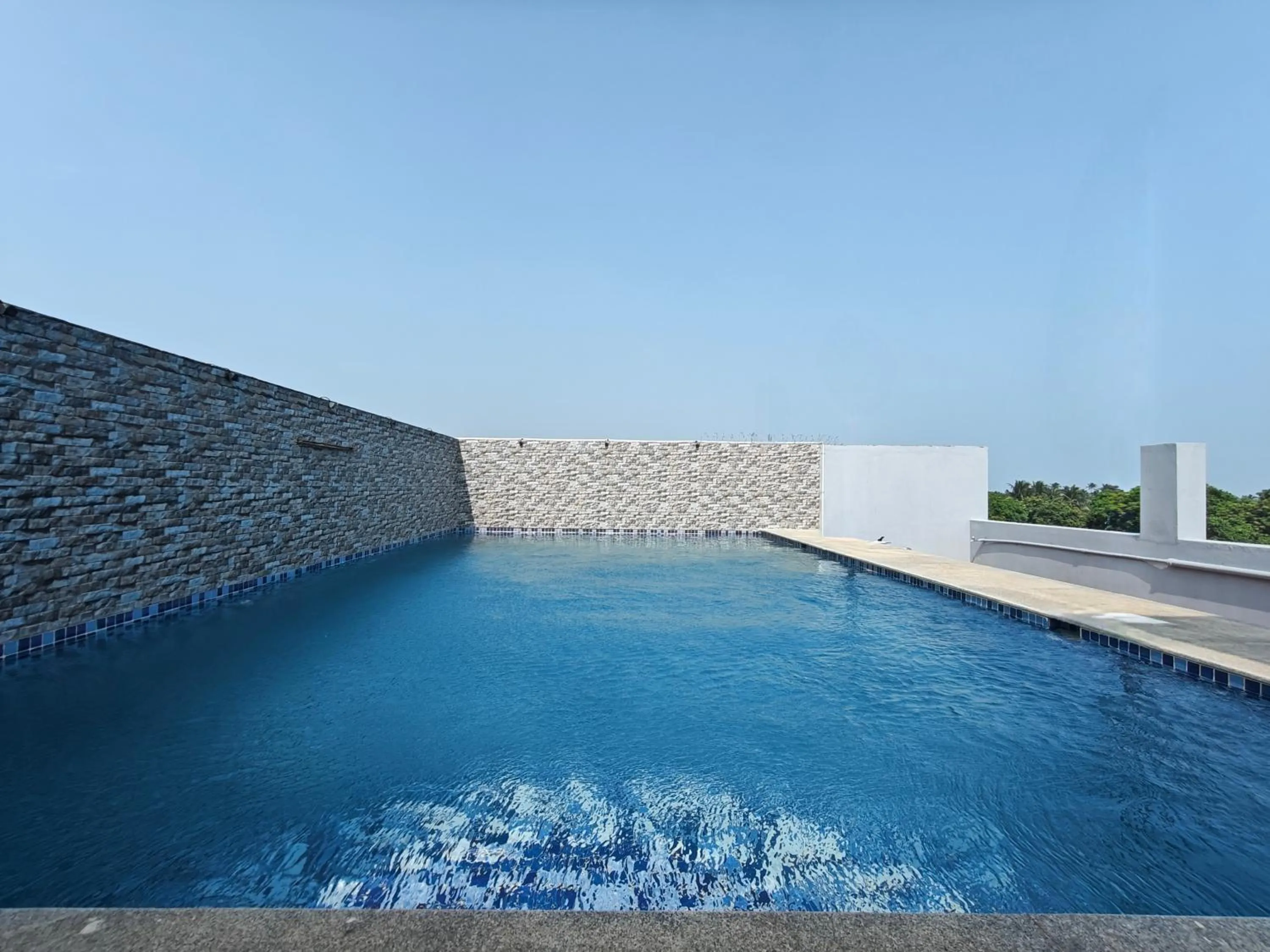 Swimming pool in PV Resort - Auro Beach