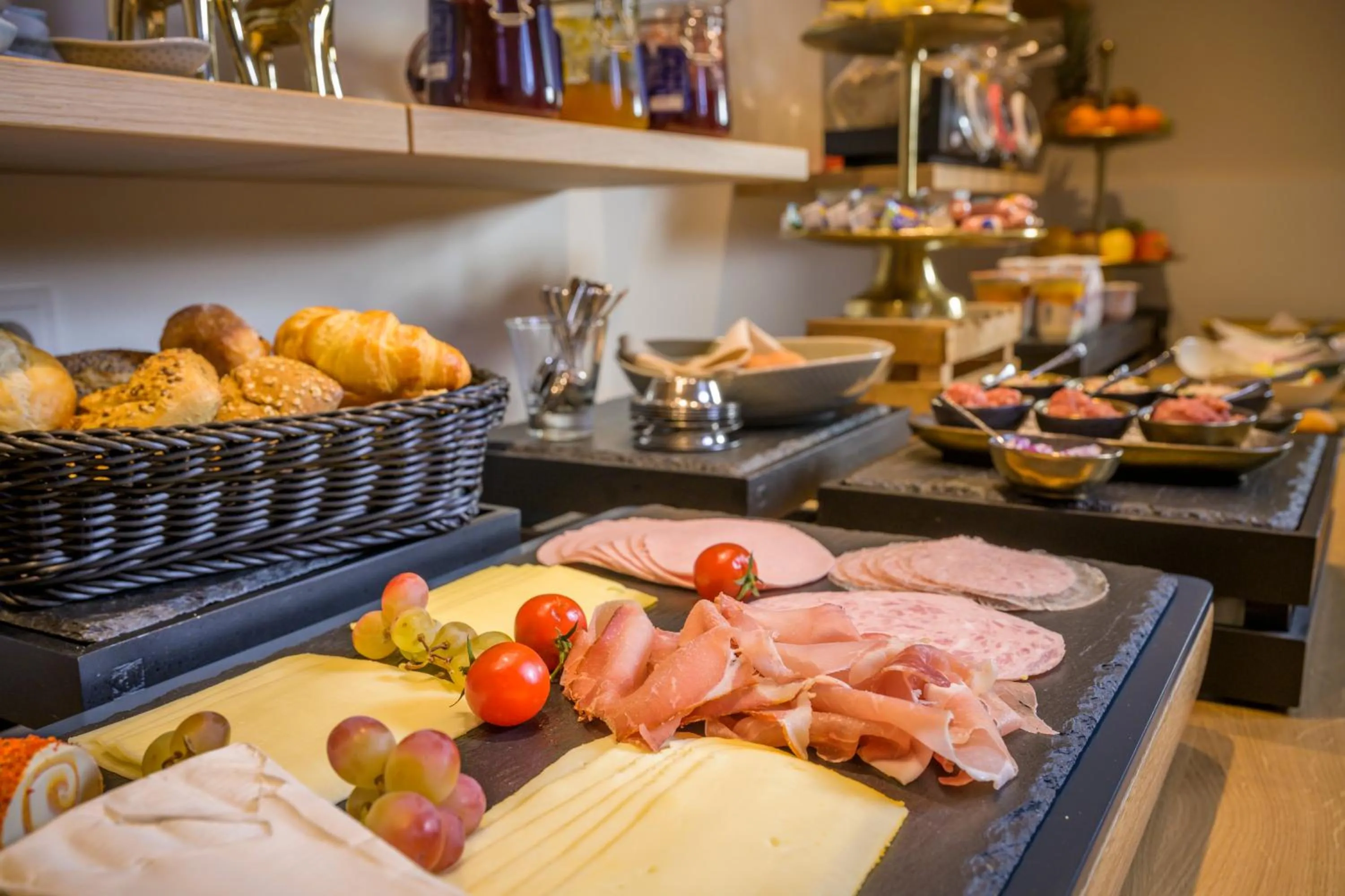 Buffet breakfast in Landhotel Jagdschlösschen
