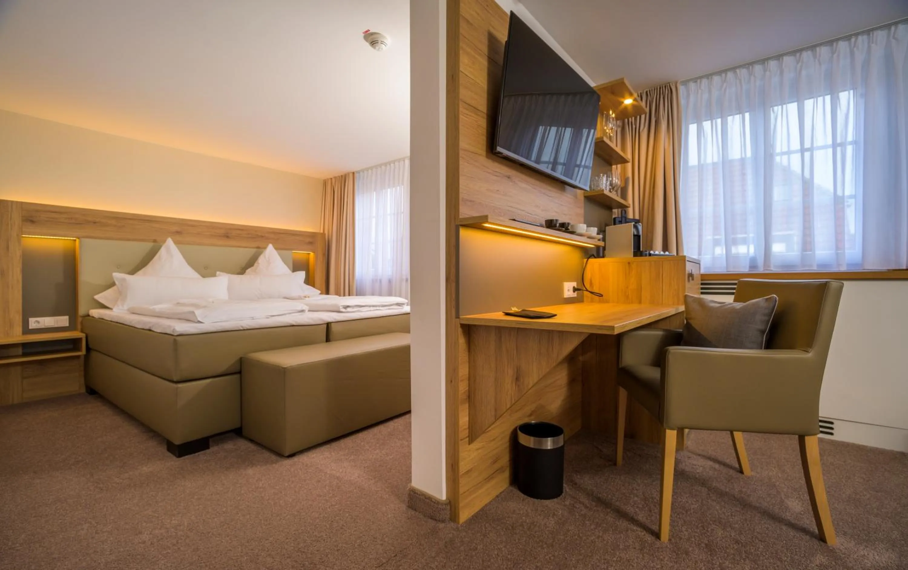 Photo of the whole room, Bed in Landhotel Jagdschlösschen