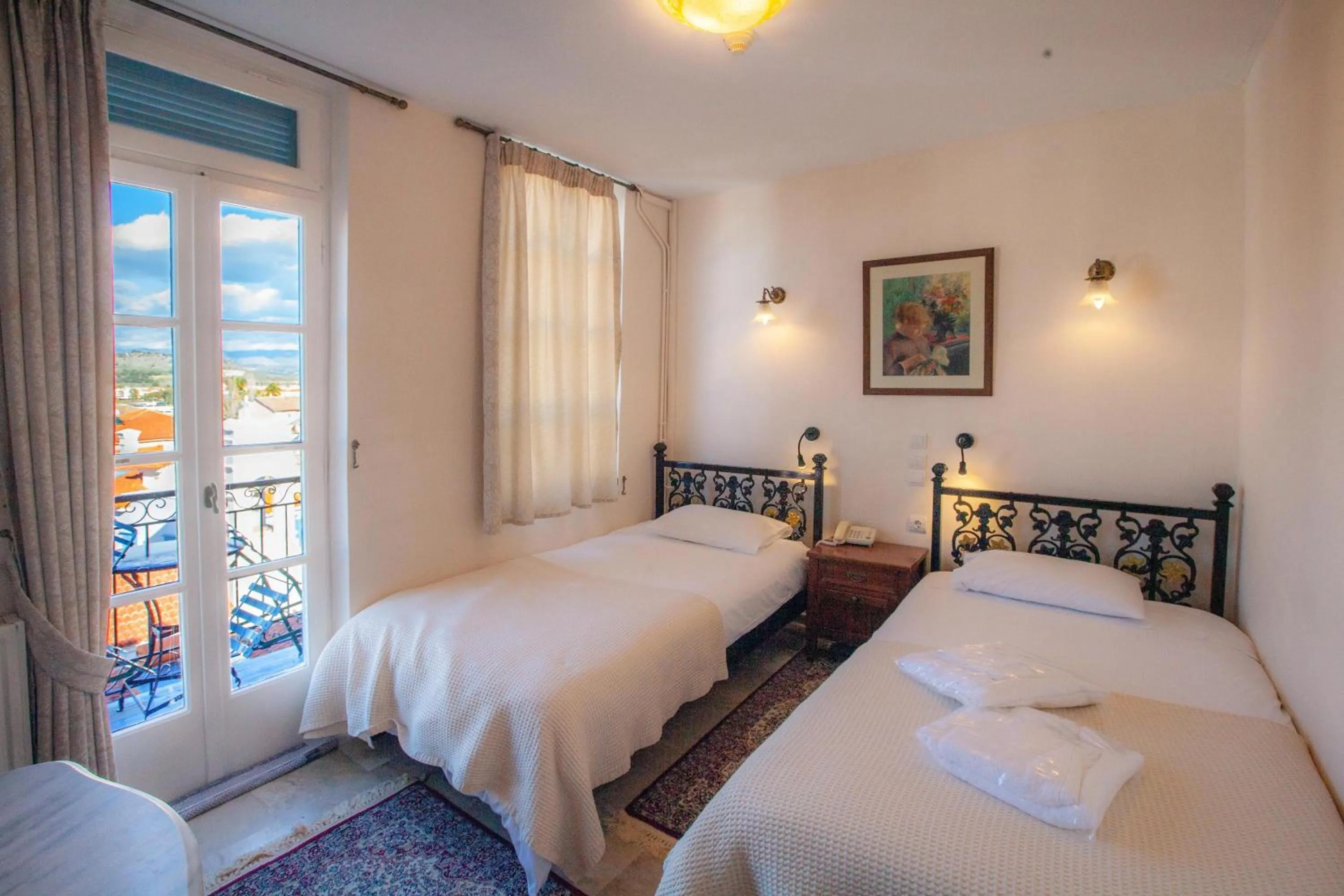 Bed in Byron Traditional Hotel