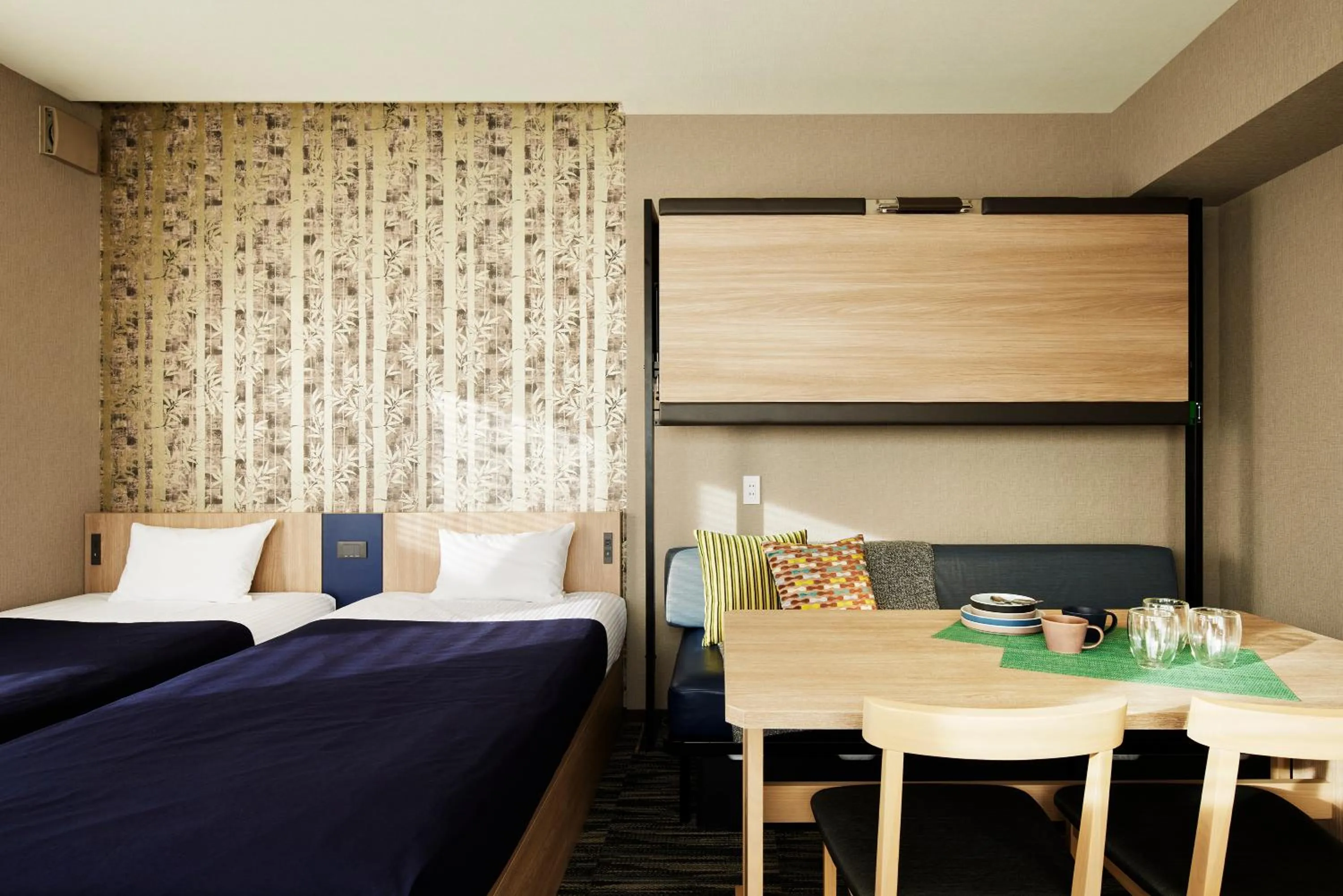 Photo of the whole room, Bed in Minn Akihabara