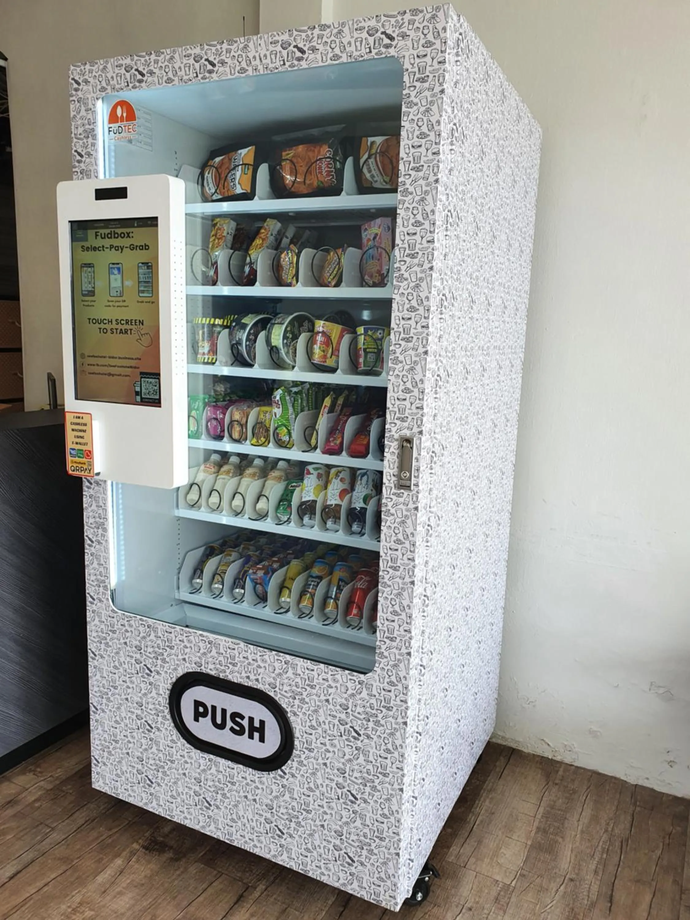 vending machine in See Foo Hotel