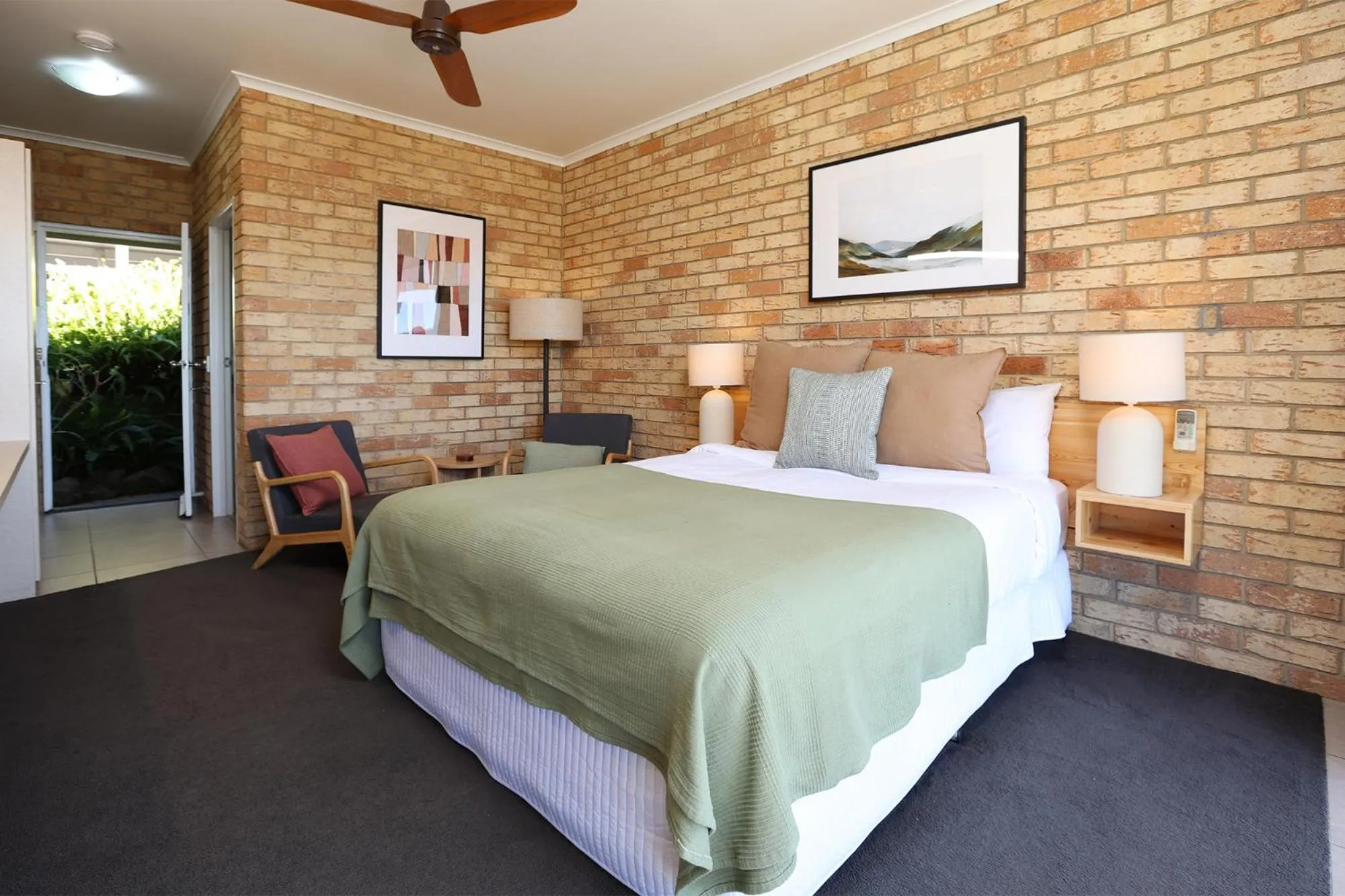 Bed in Maleny Views Motel