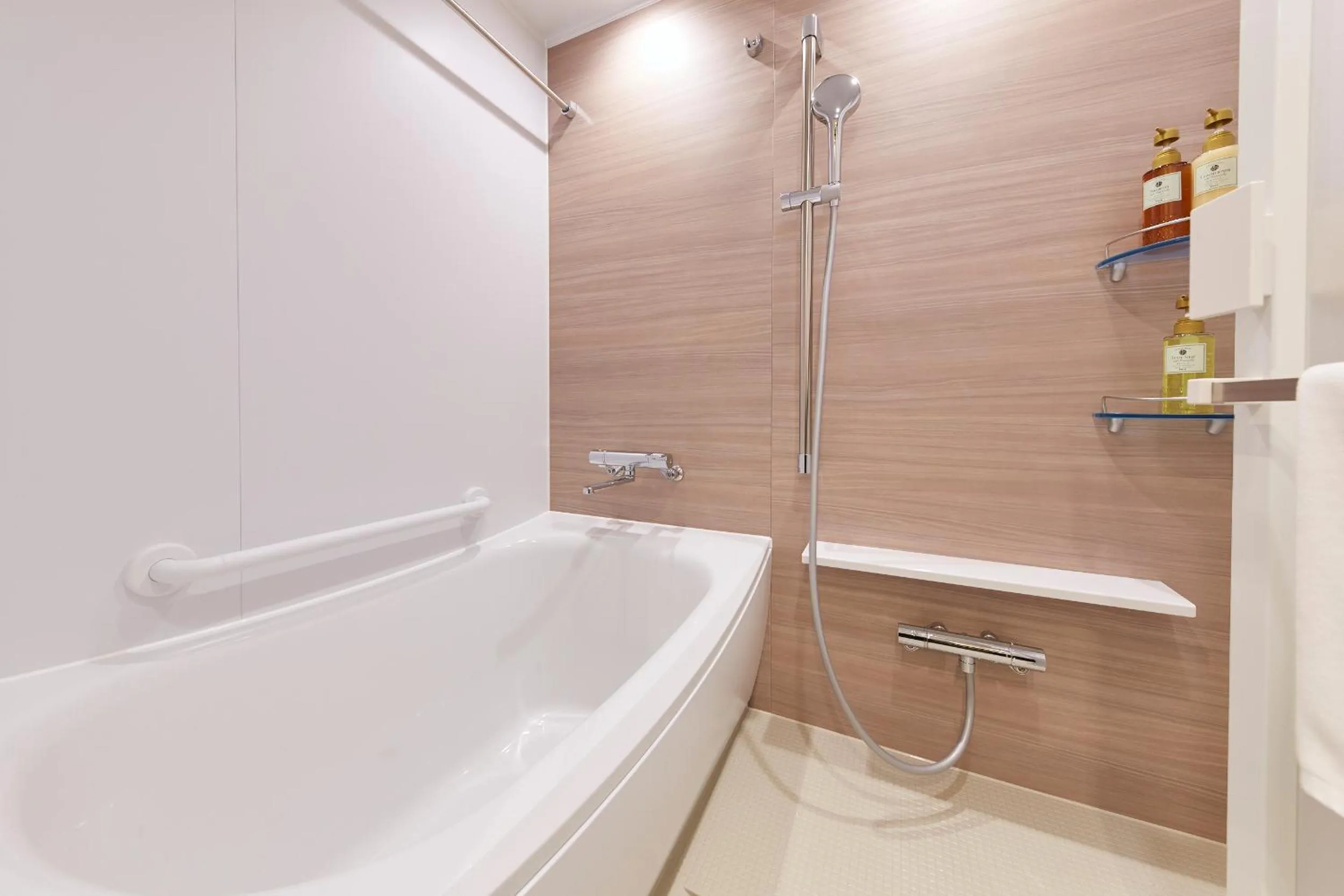 Bathroom in hotel MONday KYOTO MARUTAMACHI