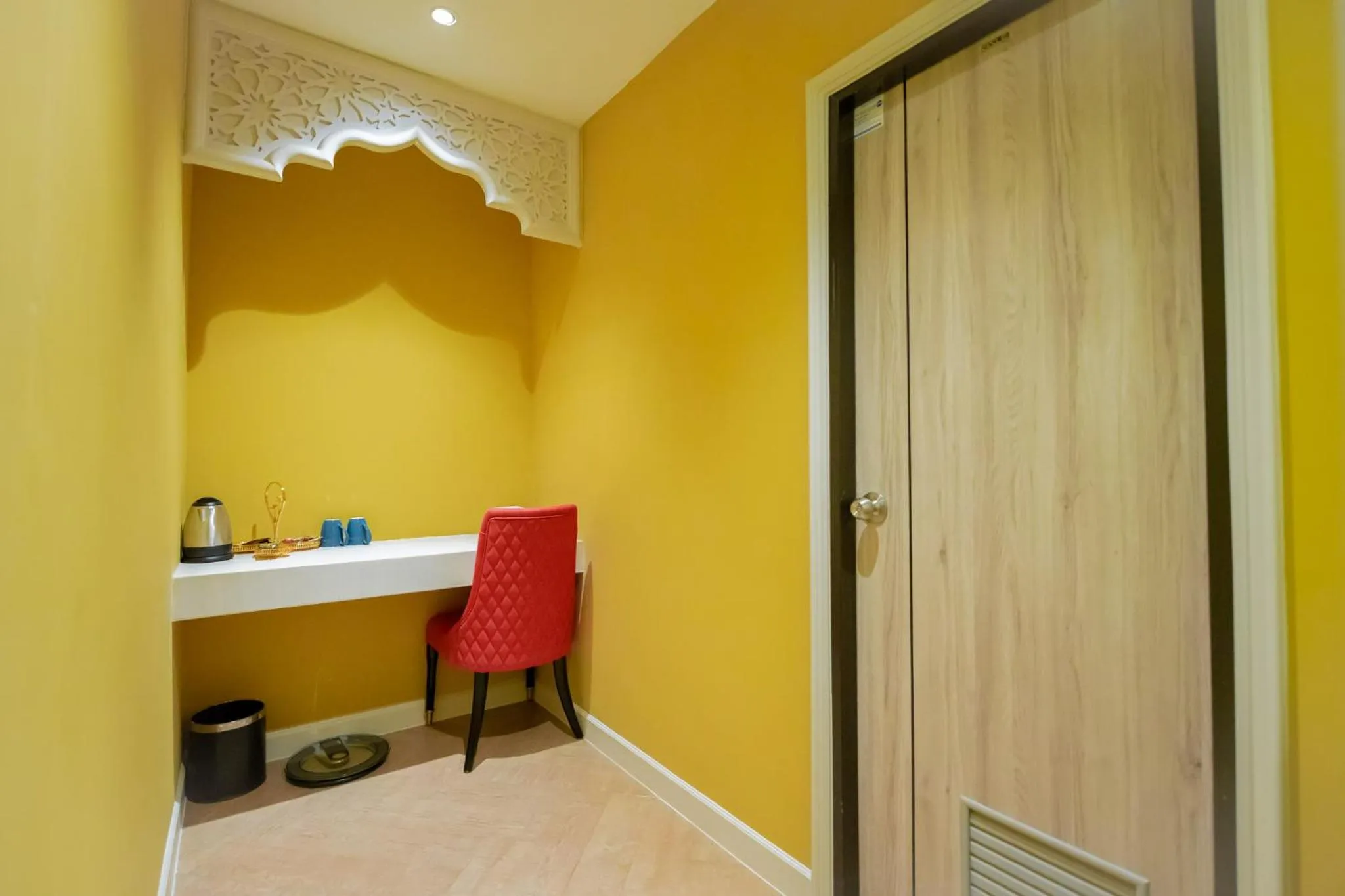 Photo of the whole room in Le Maroc Hotel Patong