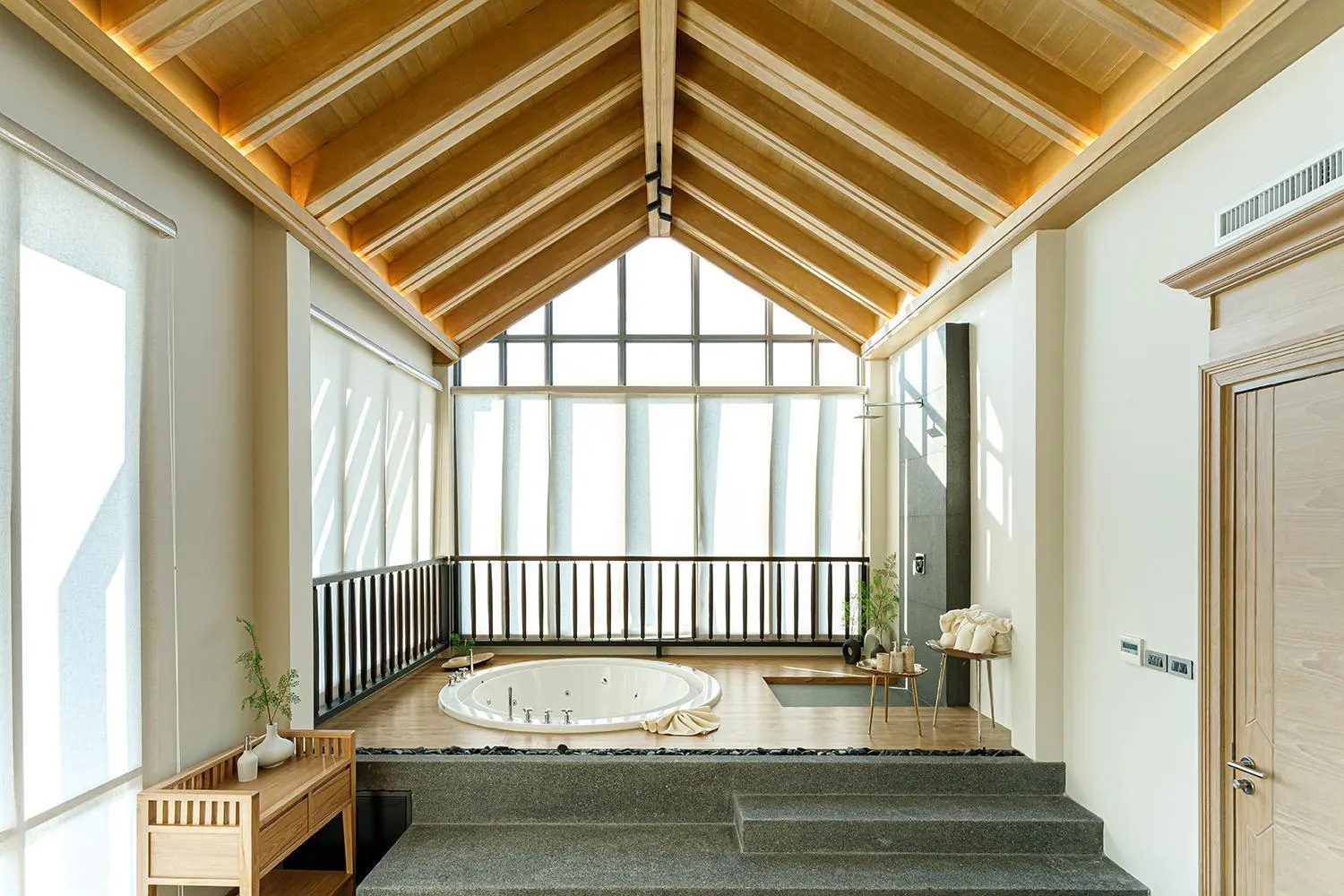 Bath in W1Bangkoknoi Hotel