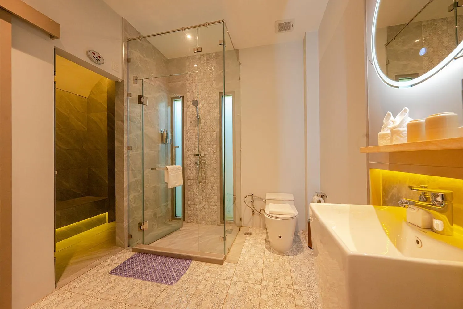 Bathroom in W1Bangkoknoi Hotel