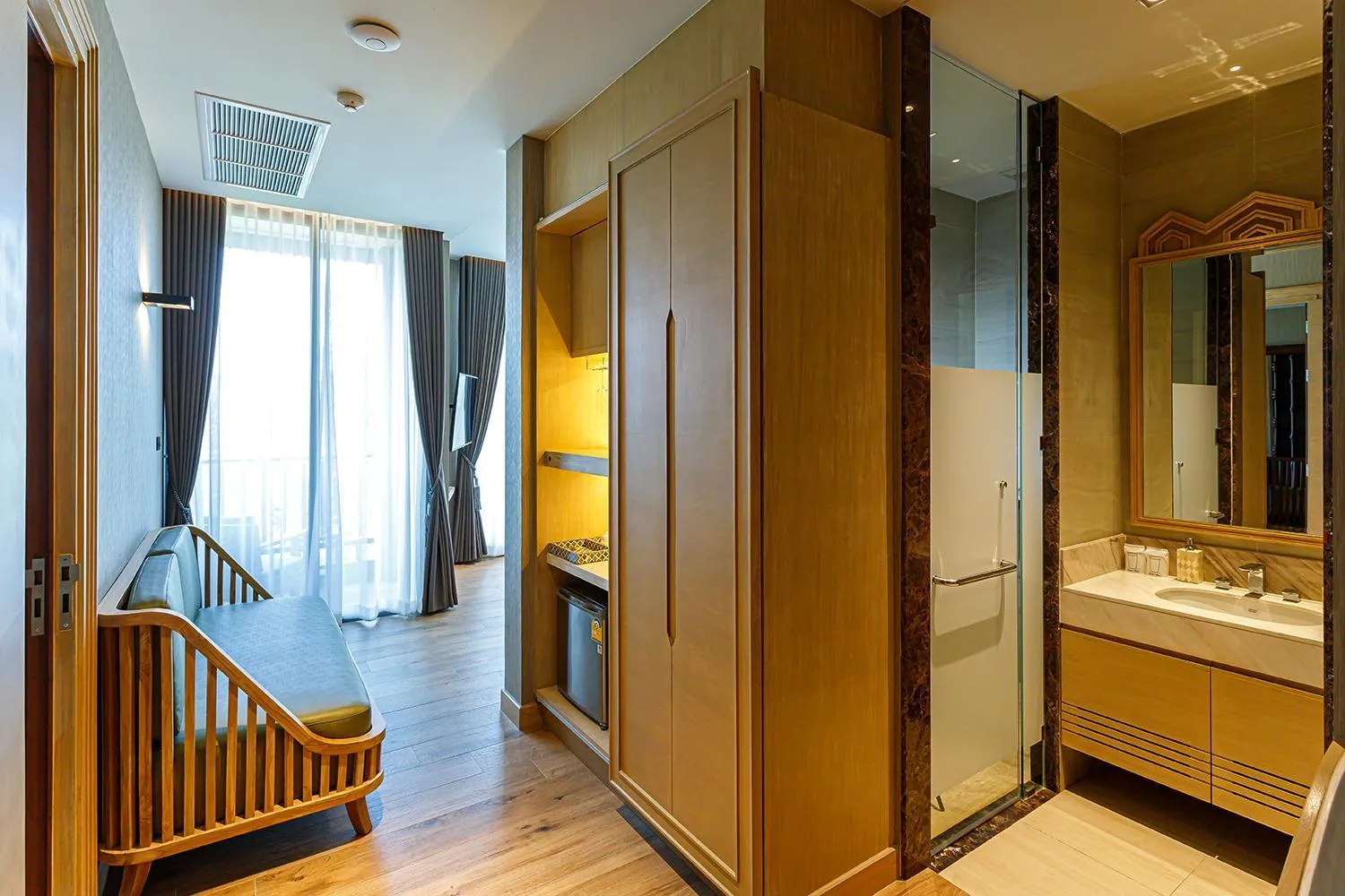 wardrobe in W1Bangkoknoi Hotel