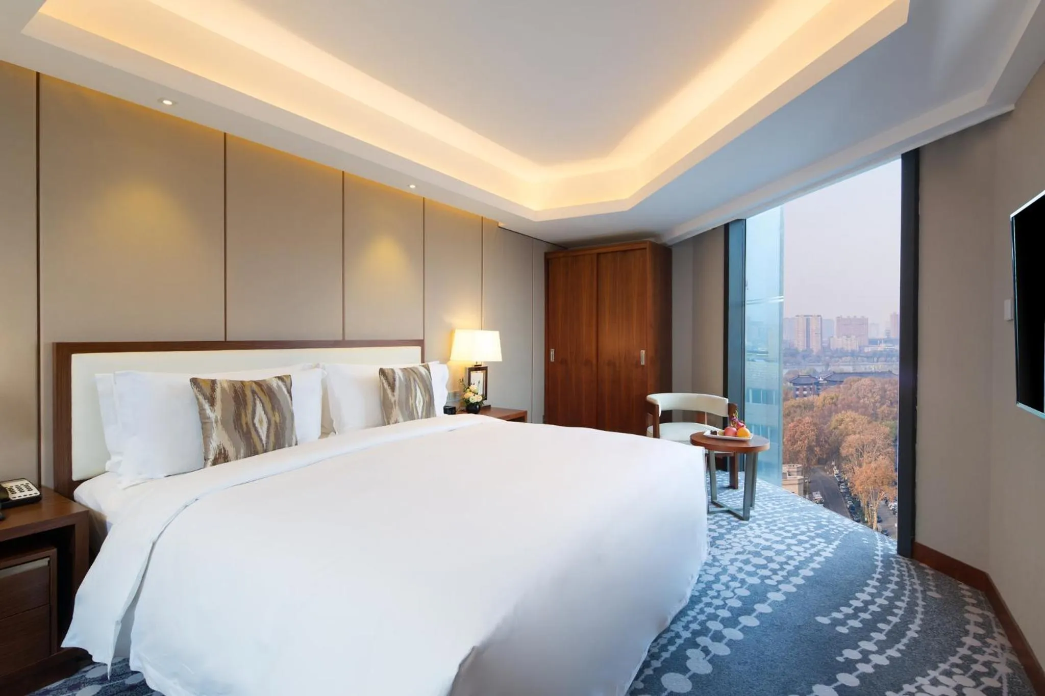 Photo of the whole room, Bed in Intercontinental Jinan City Center by IHG
