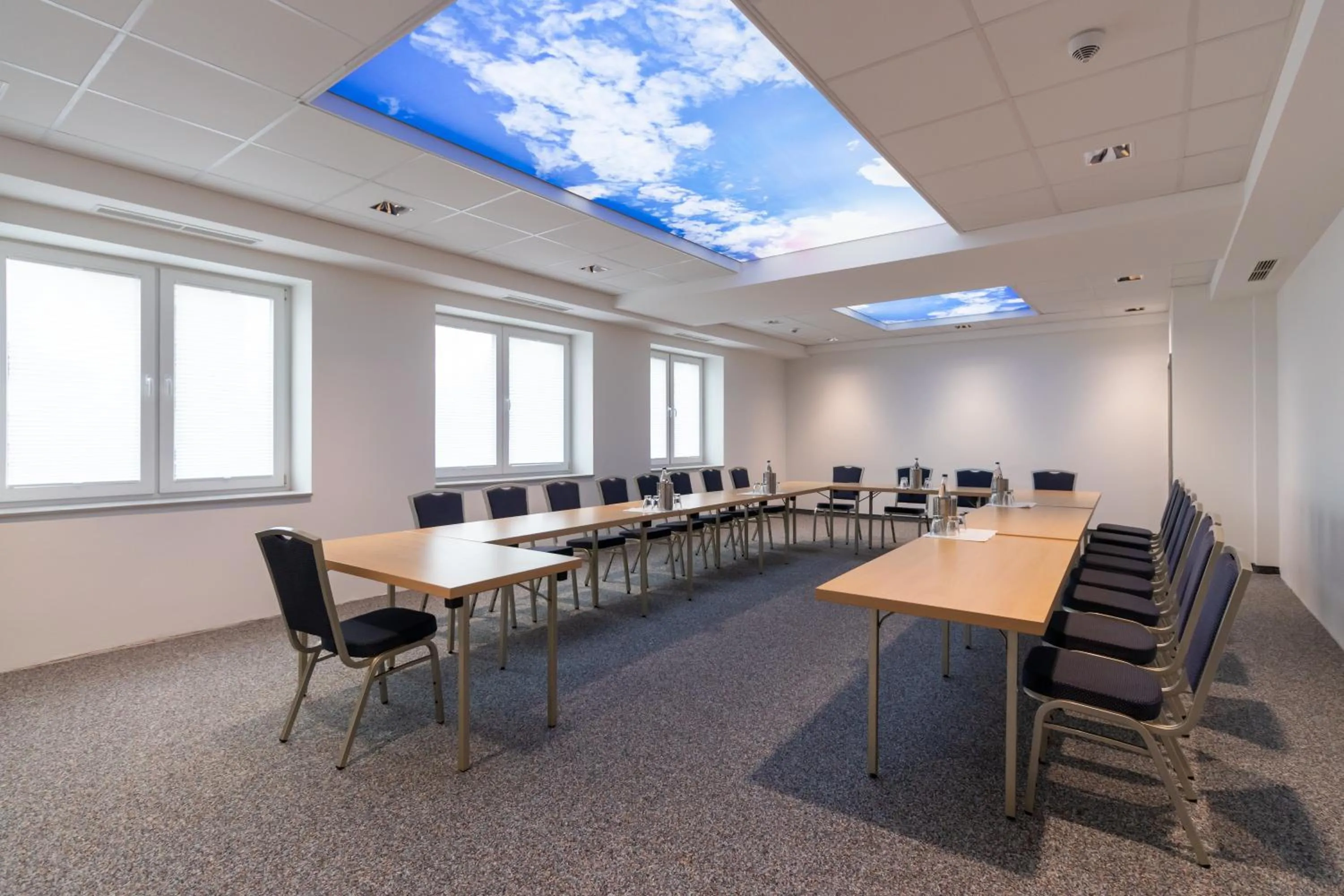 Business facilities in Hotel & Apartments Leugermann