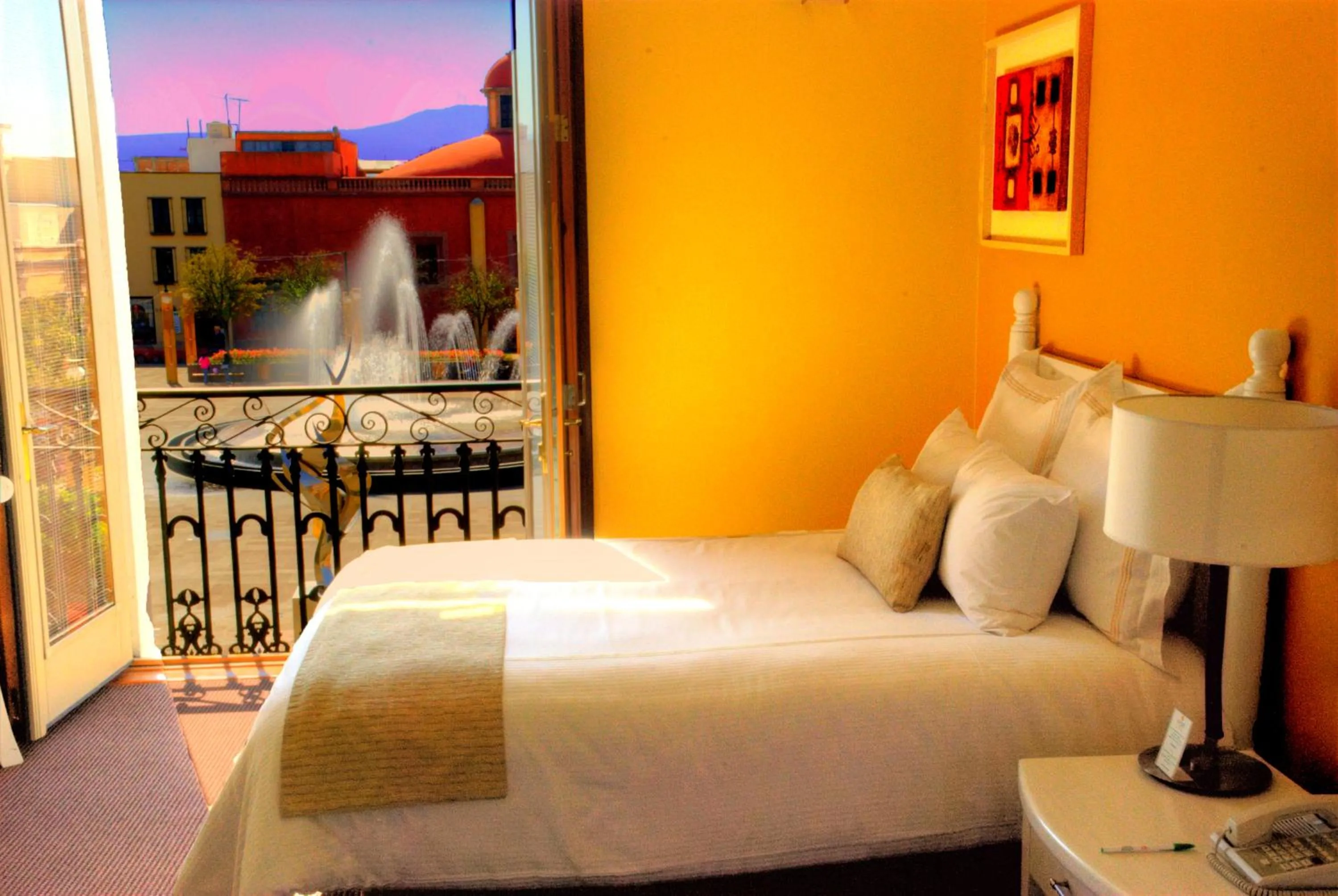 Photo of the whole room, Bed in Gran Hotel de Querétaro