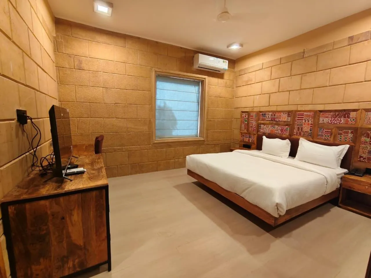 Bed in Hotel Grand Khalifa