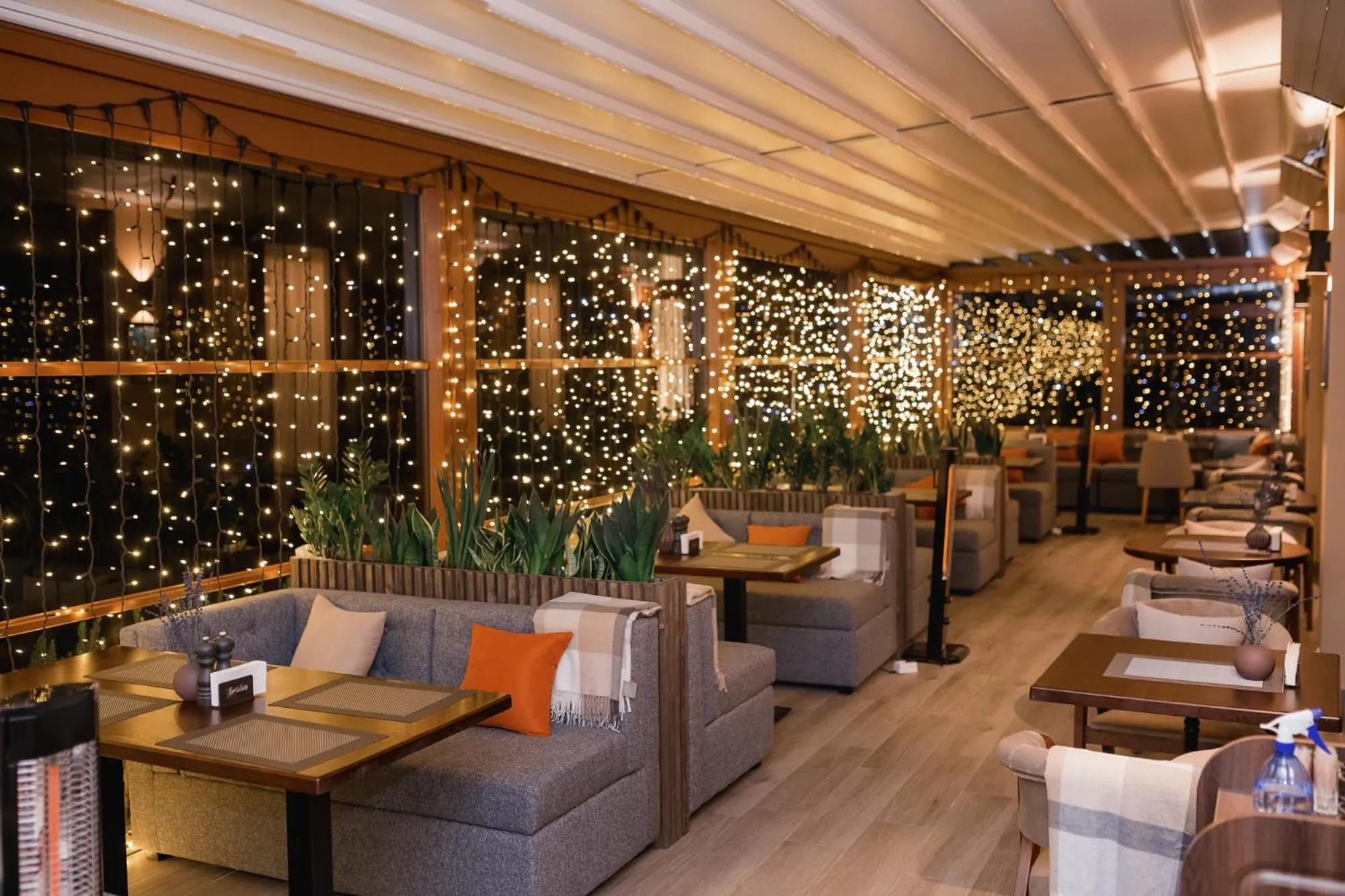 Restaurant/places to eat in Time Hotel&SPA