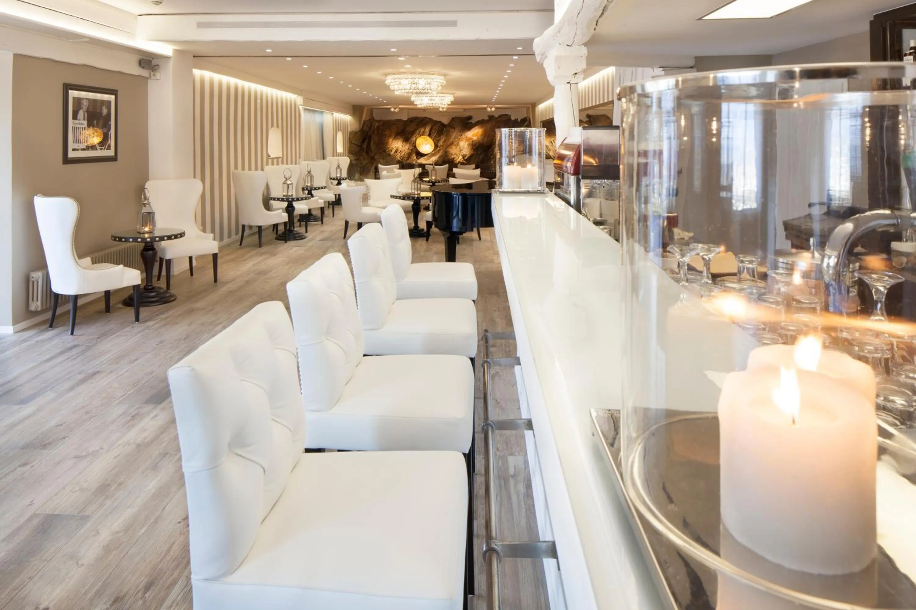 Lounge or bar in Hotel Ascona