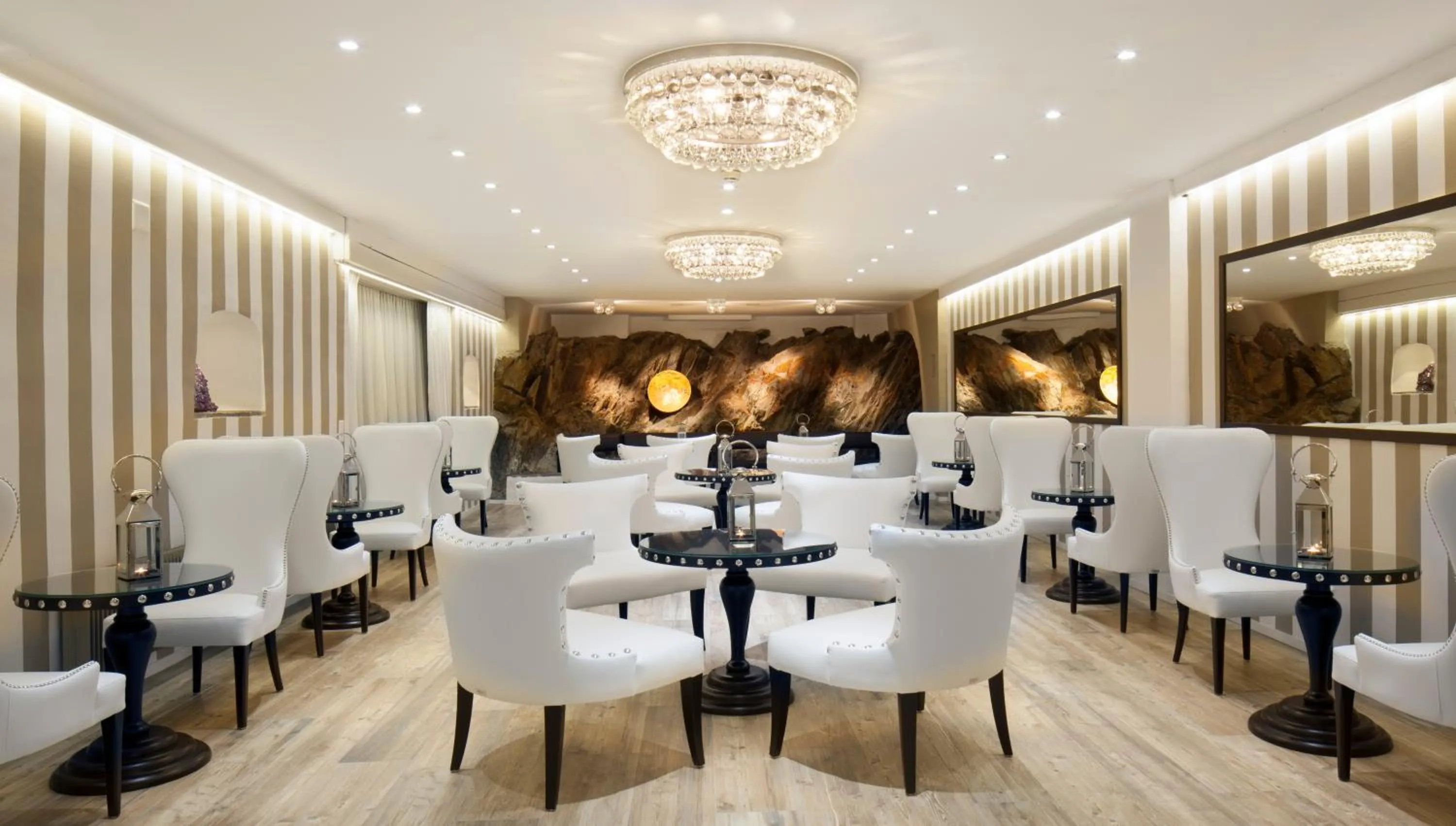 Lounge or bar in Hotel Ascona