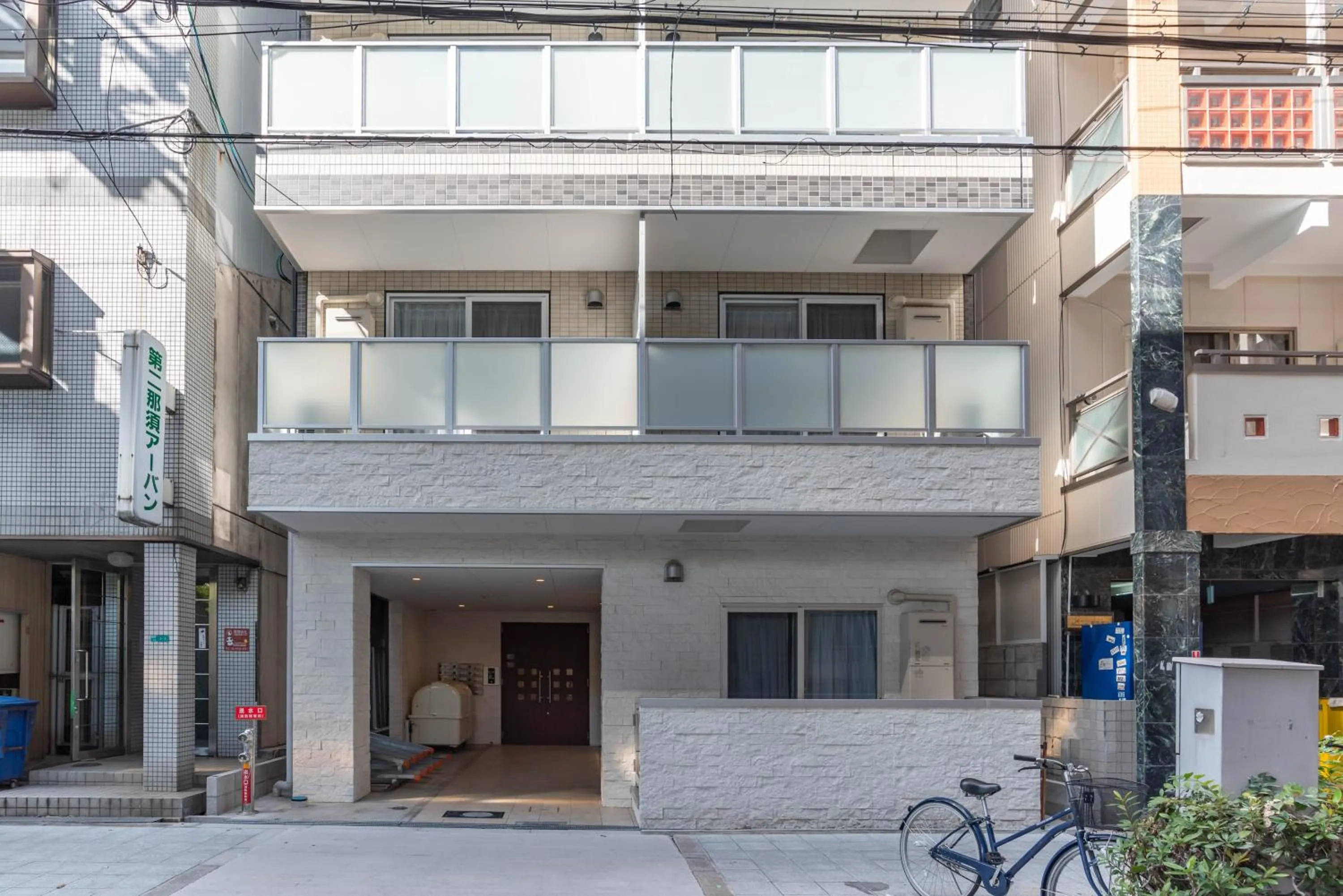 Property building in Bijou Suites Bloom