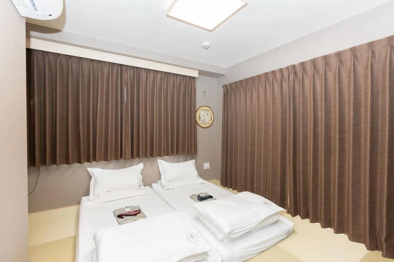 Photo of the whole room, Bed in 灯光旅館 Light hotel