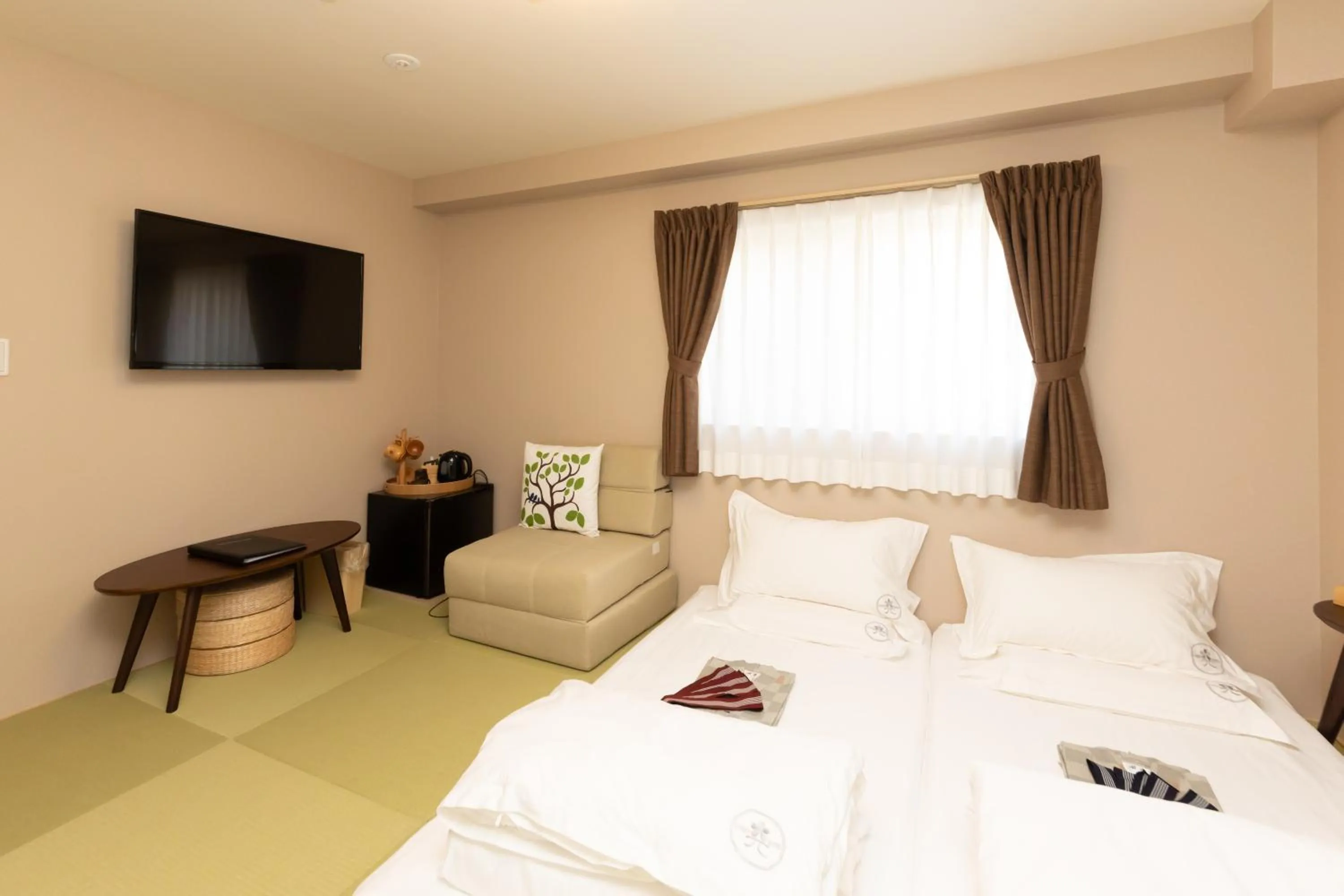 Photo of the whole room, Bed in 灯光旅館 Light hotel