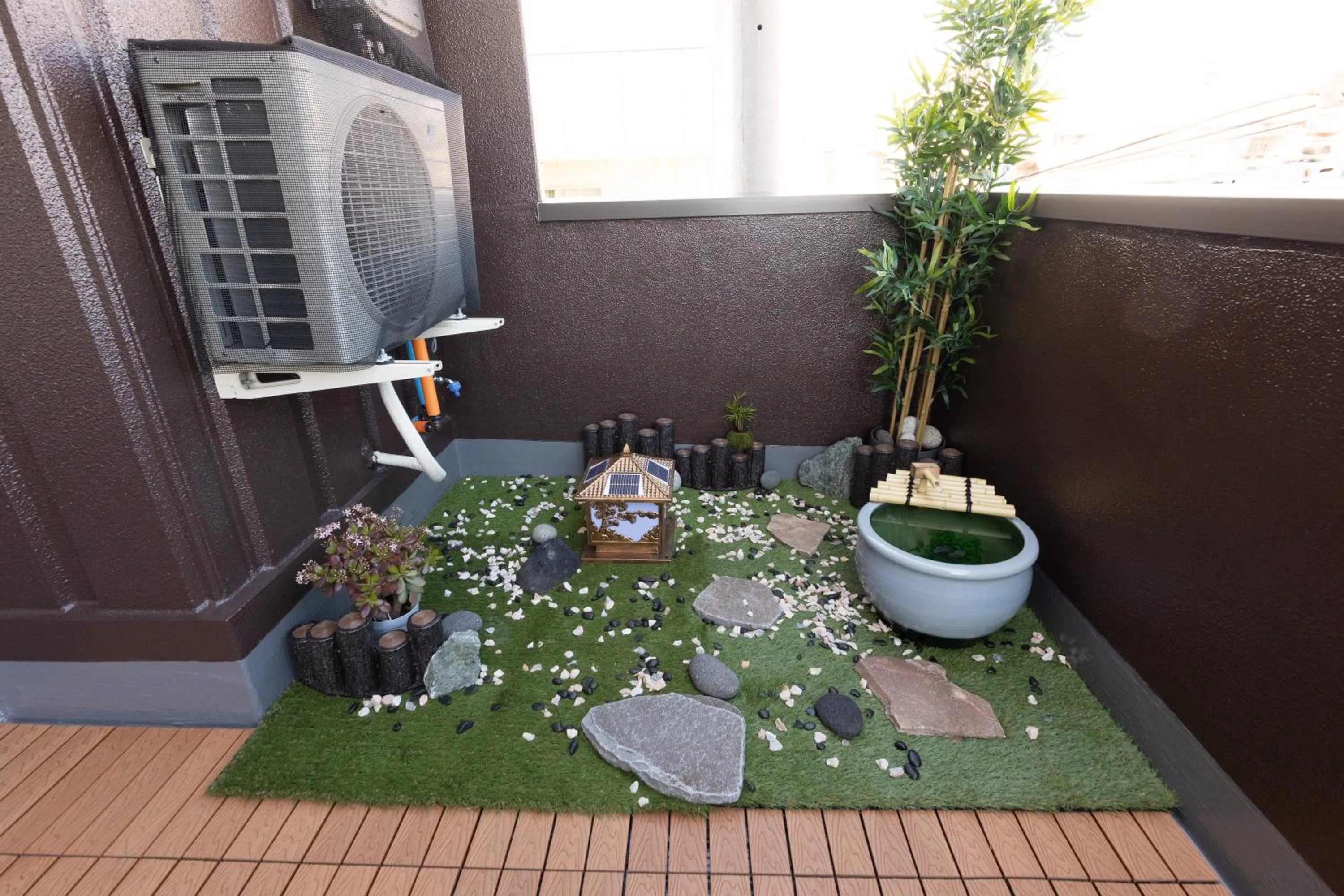 Spring in 灯光旅館 Light hotel