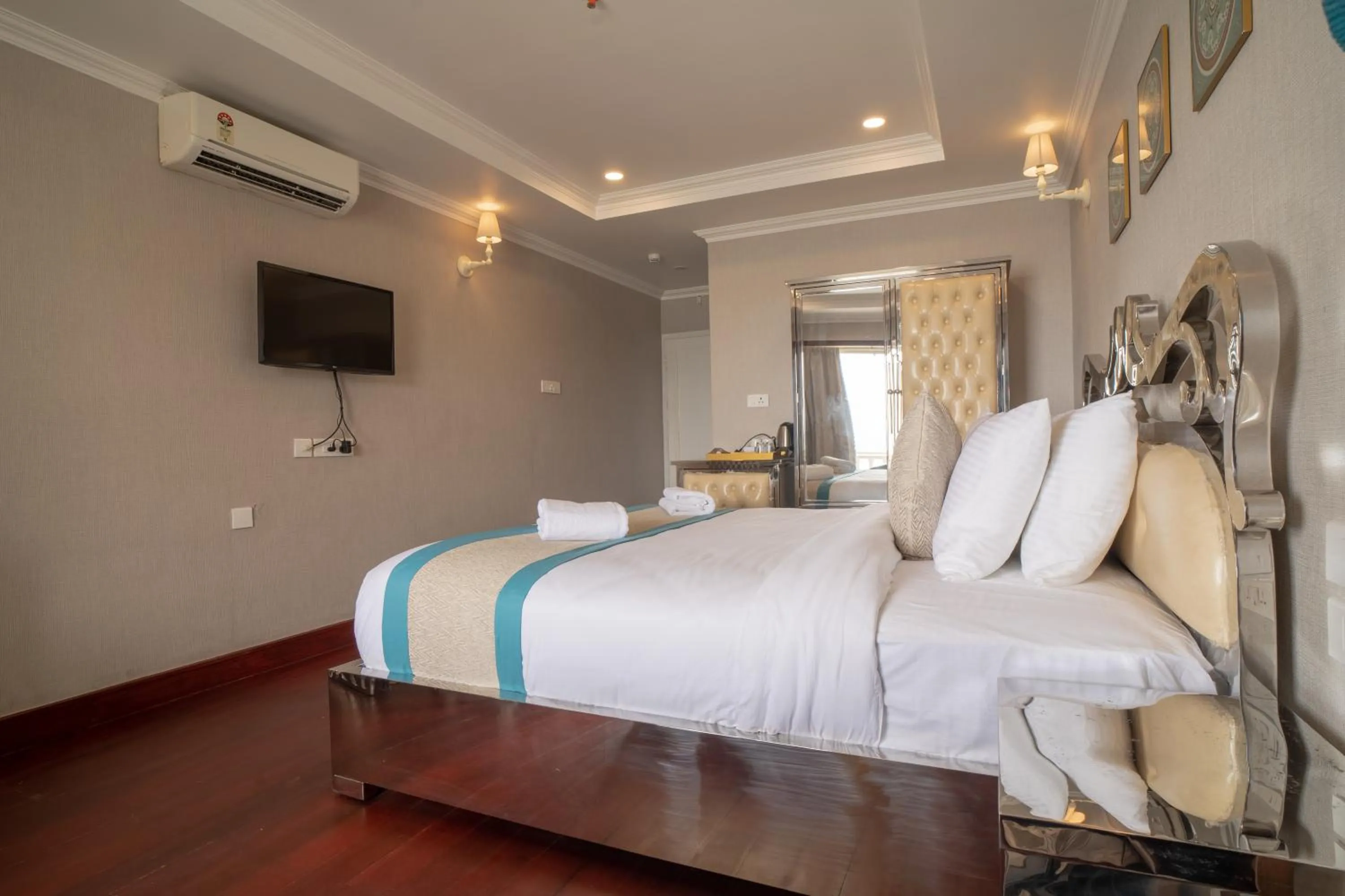 Bed in State Beach Resort And Spa