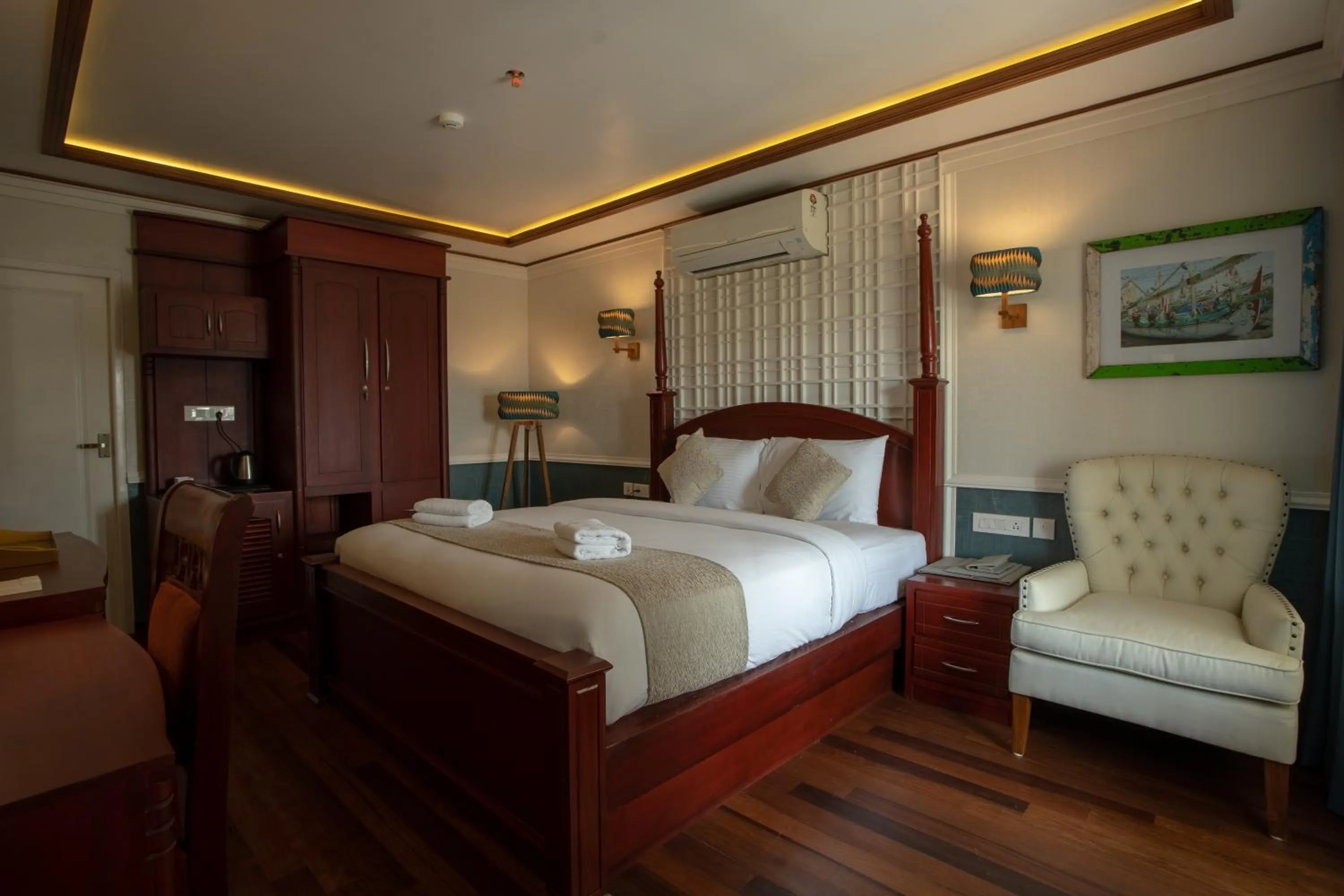 Photo of the whole room, Bed in State Beach Resort And Spa