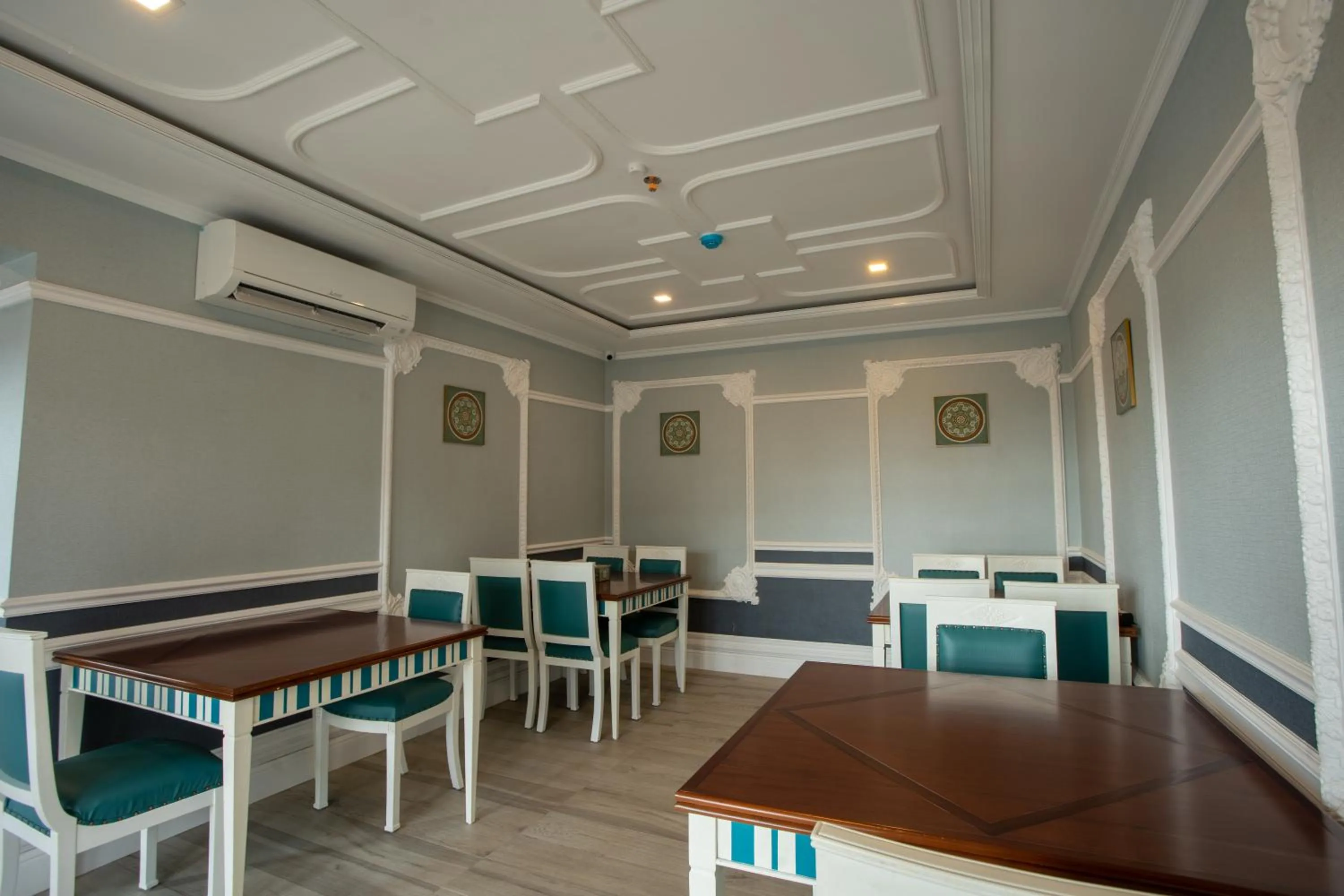 Lounge or bar in State Beach Resort And Spa