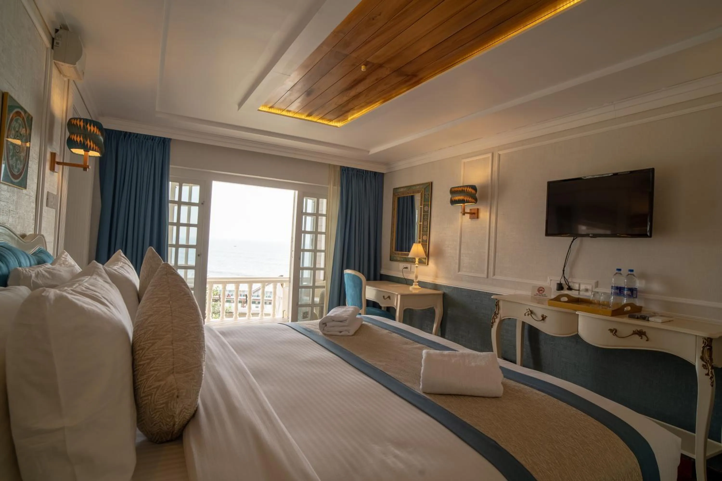 Photo of the whole room, Bed in State Beach Resort And Spa