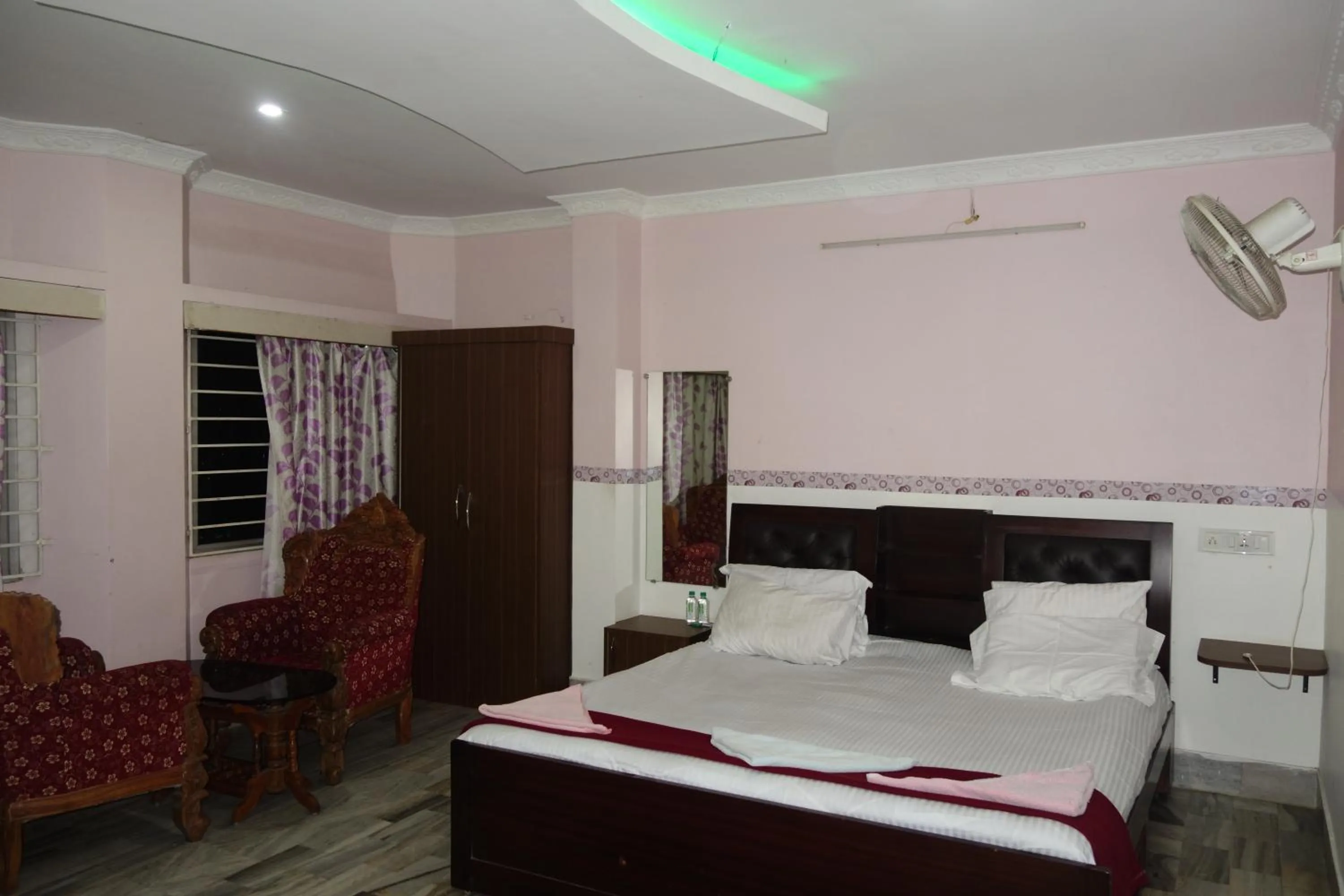Bedroom, Bed in Hotel HCB (Hemo Chandra Bhawan)