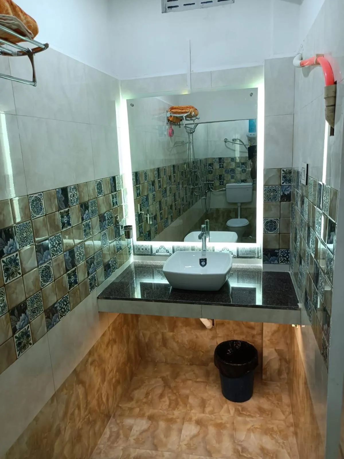 Bathroom in Hotel HCB (Hemo Chandra Bhawan)