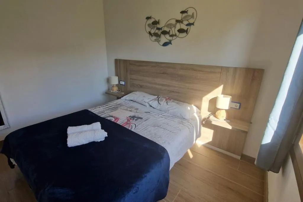 Bedroom, Bed in Palmeres