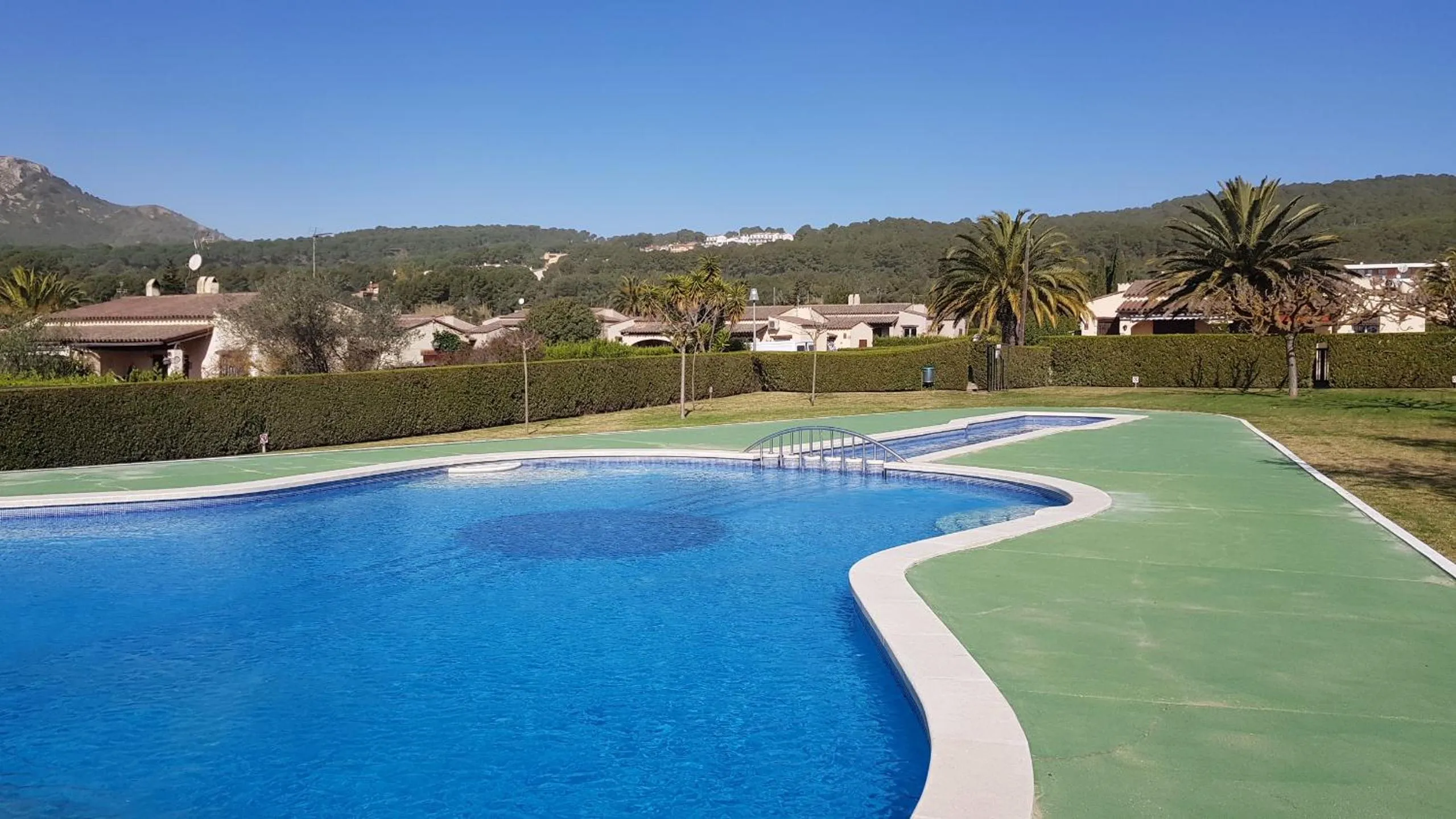 Swimming pool in Palmeres