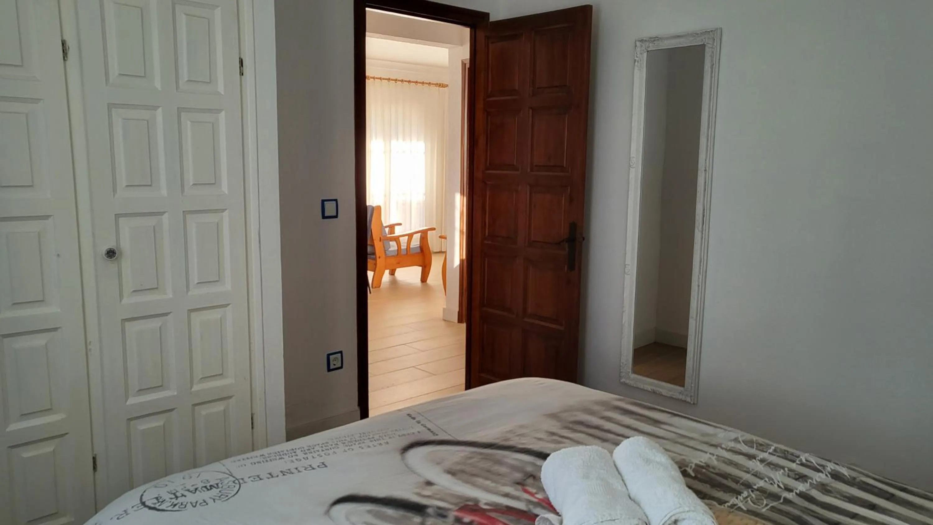 Bedroom, Bed in Palmeres