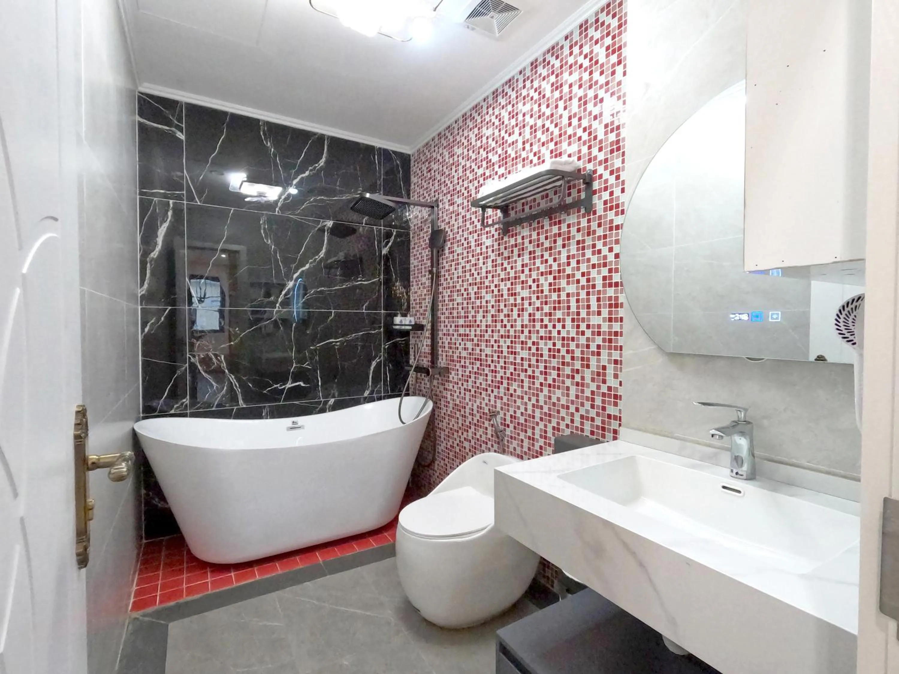 Bathroom in Halong Lavender Hotel